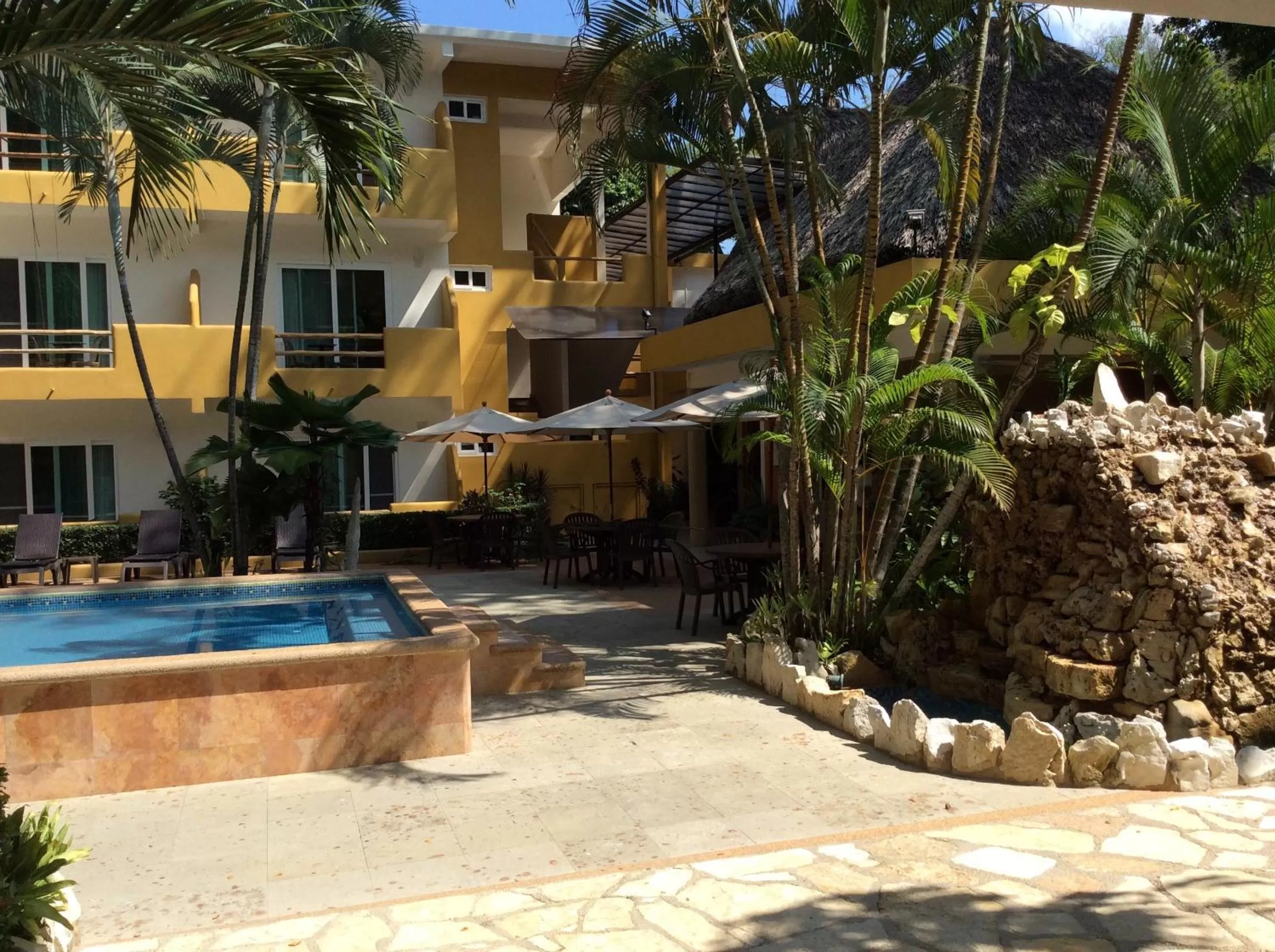 Property building in Hotel Chablis Palenque