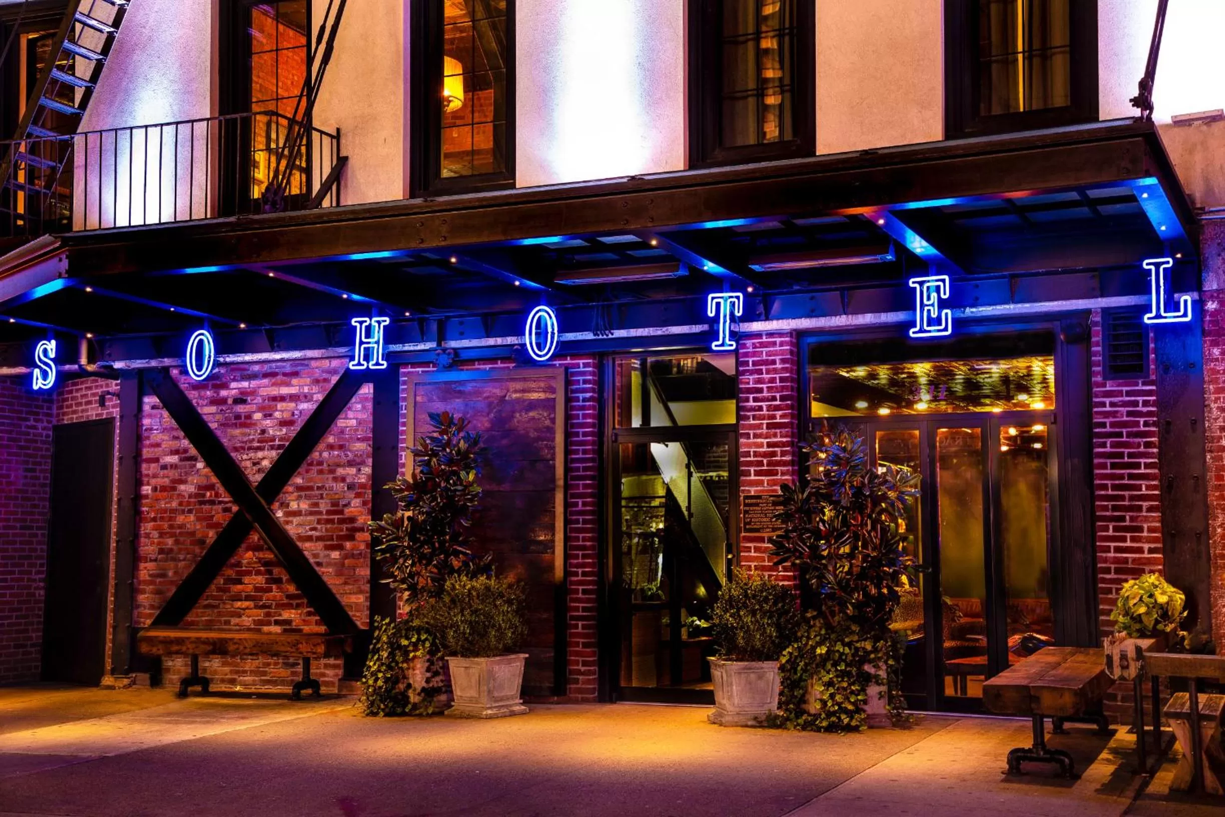 Facade/entrance in Sohotel