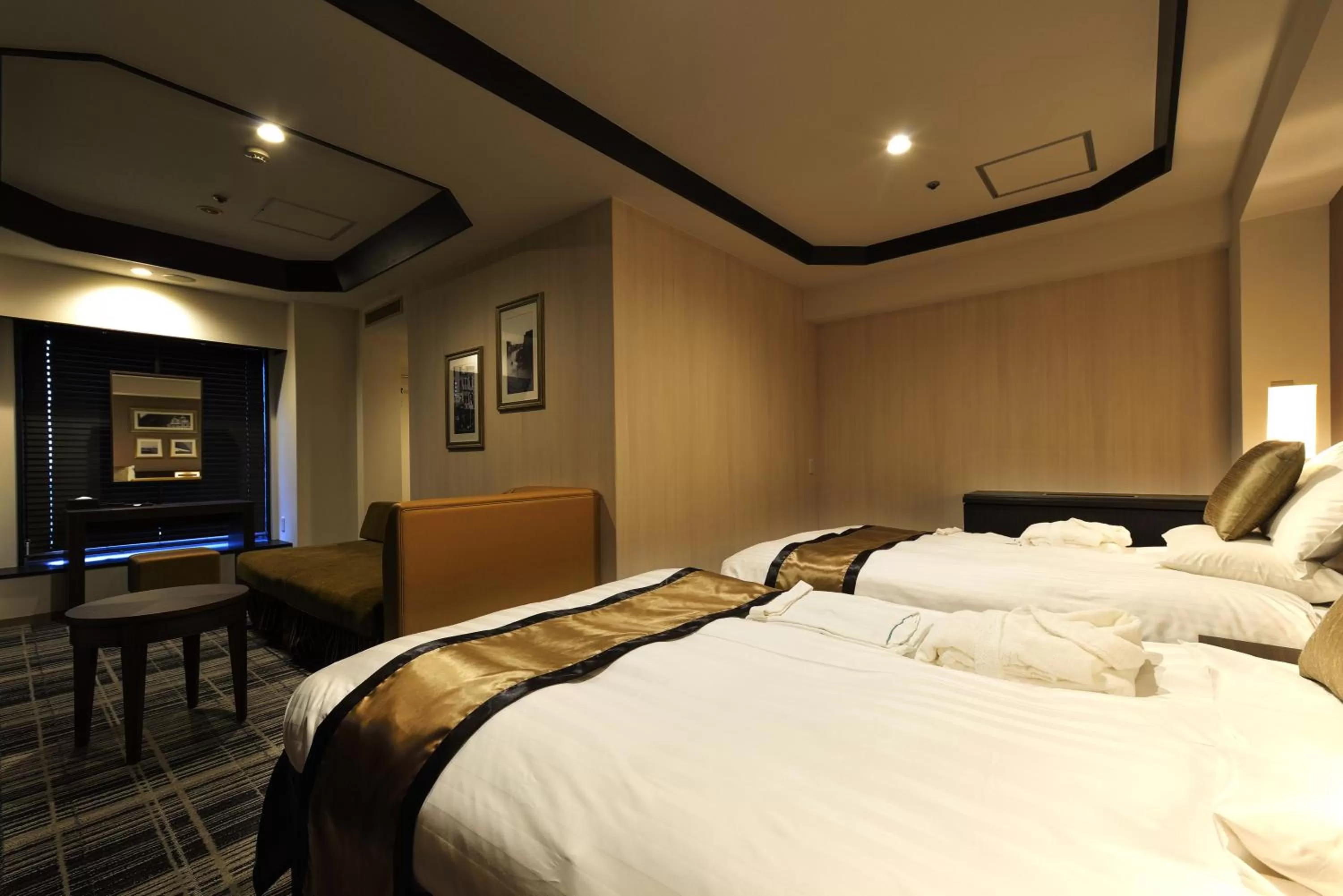 Bedroom, Bed in The Italia Ken