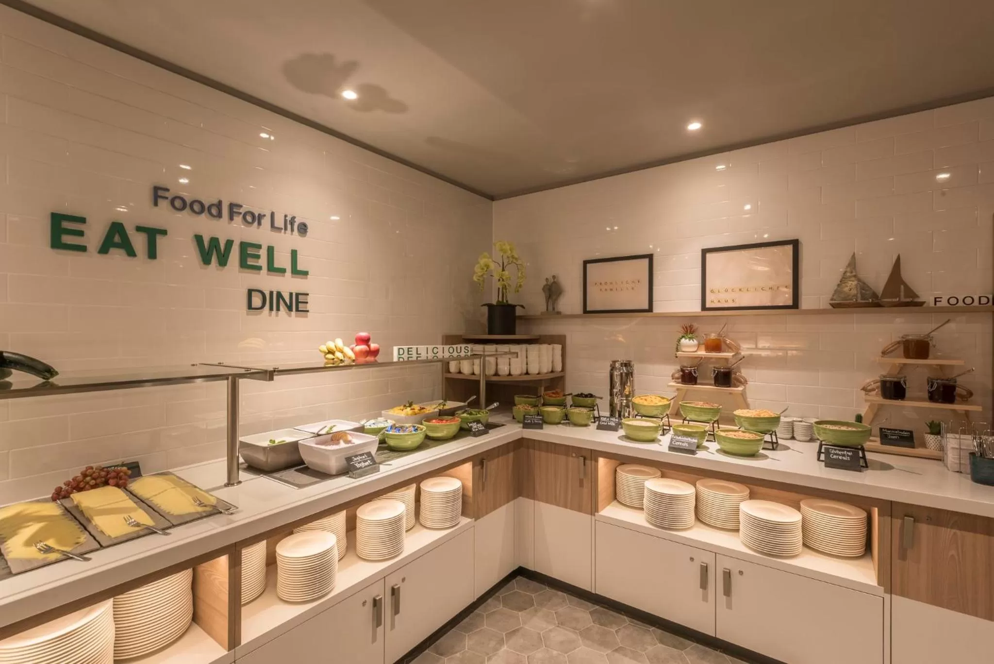 Breakfast in Holiday Inn - Hamburg - Berliner Tor by IHG