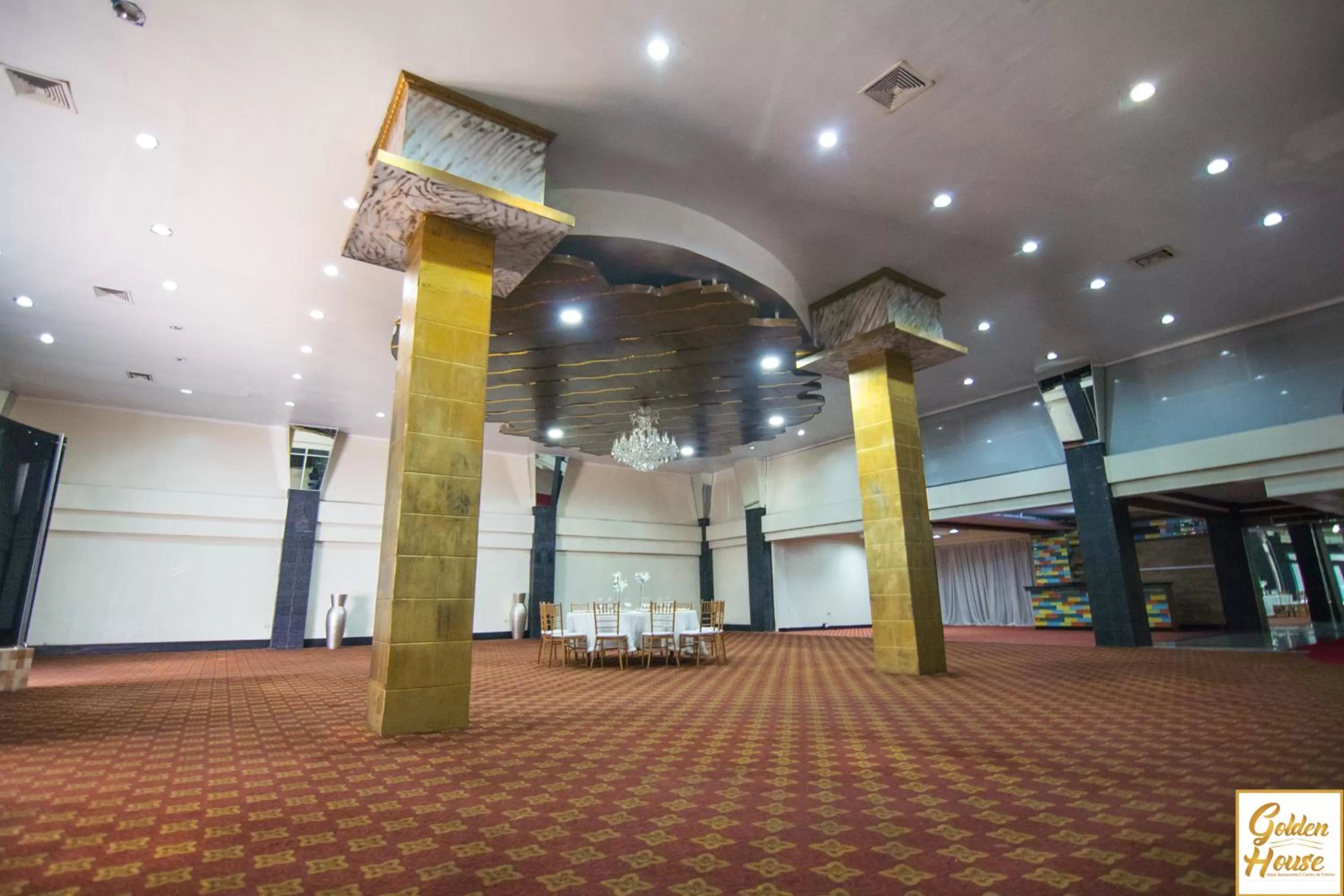 Meeting/conference room in Golden House Hotel & Convention Center