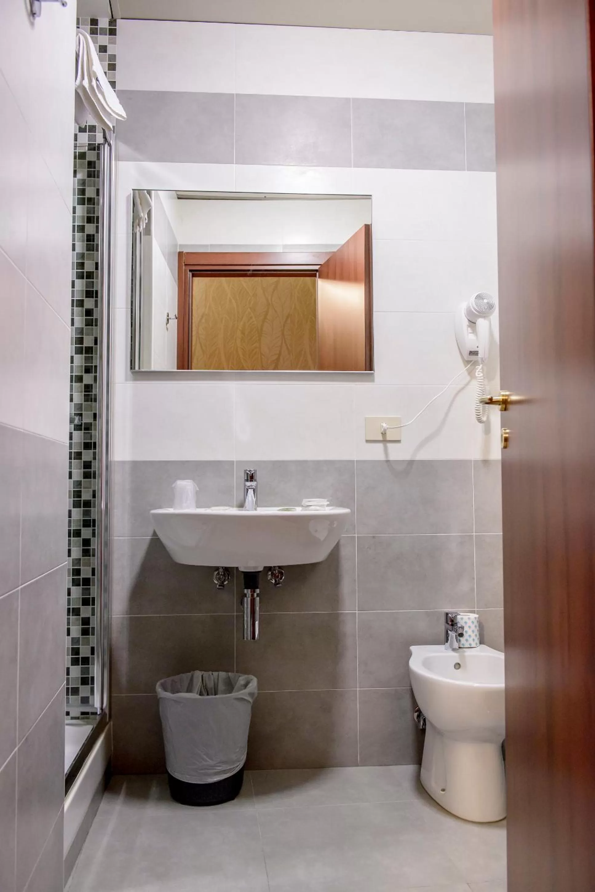 Shower in Hotel Emmaus