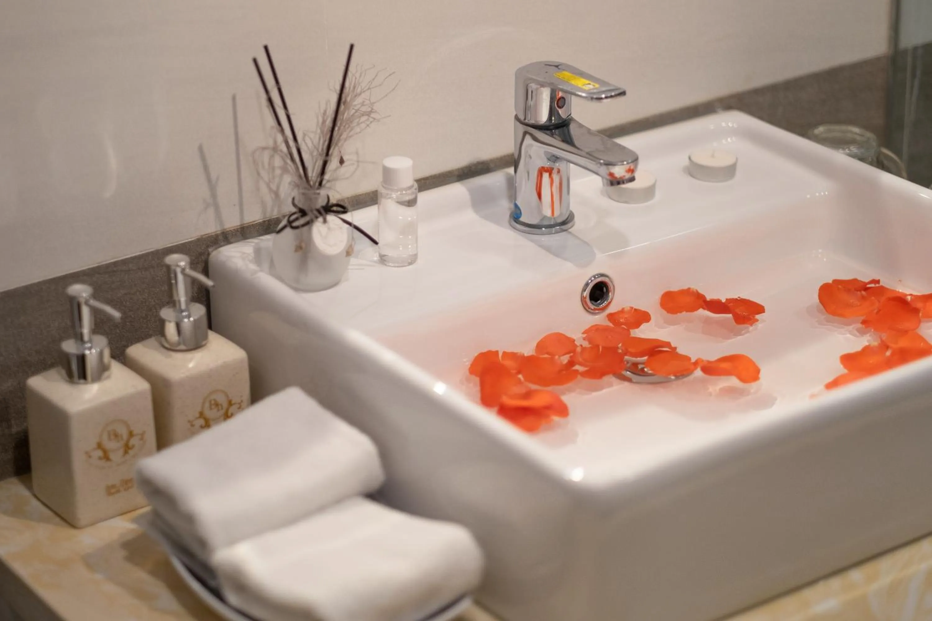 Bathroom in Bao Hung Hotel and Apartment