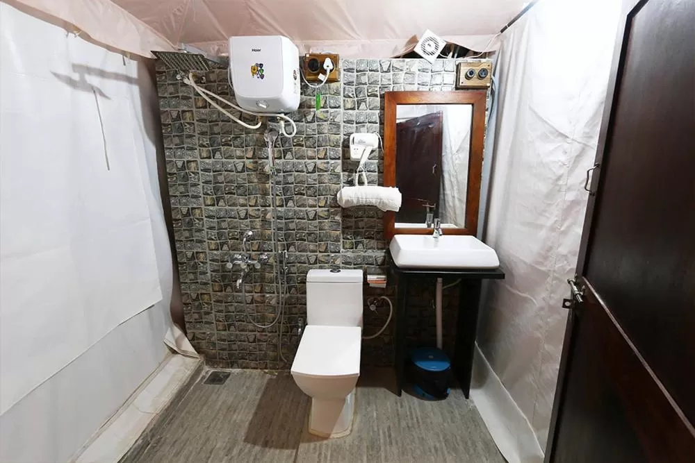 Bathroom in Vedi Farm A Mountain Resort