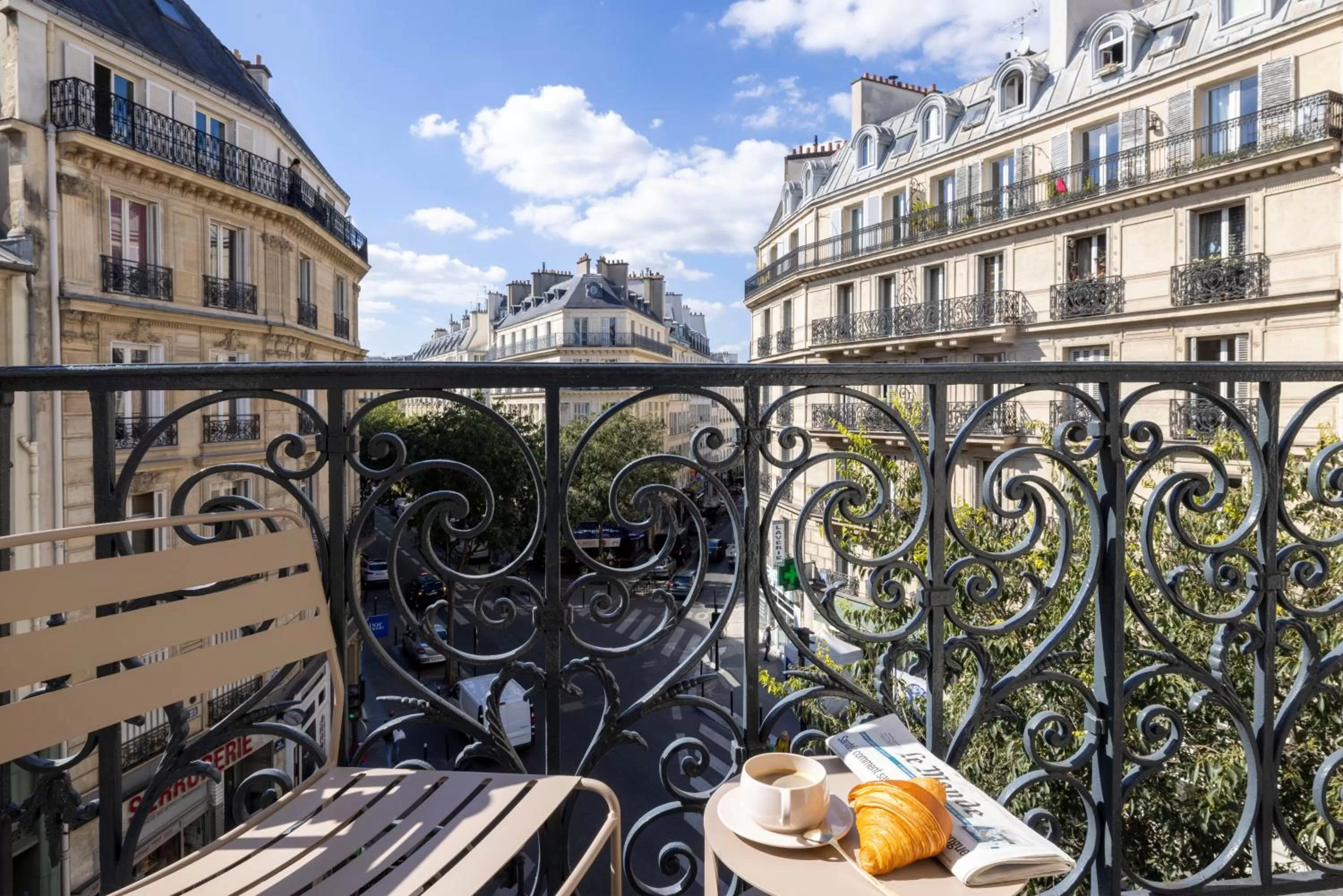 Balcony/Terrace in Hôtel Beige