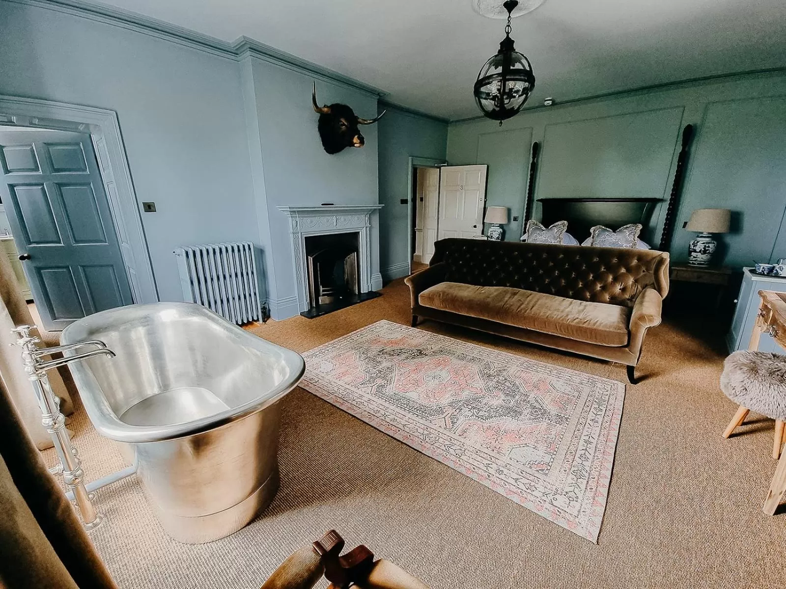 Bed, Seating Area in Verzon House