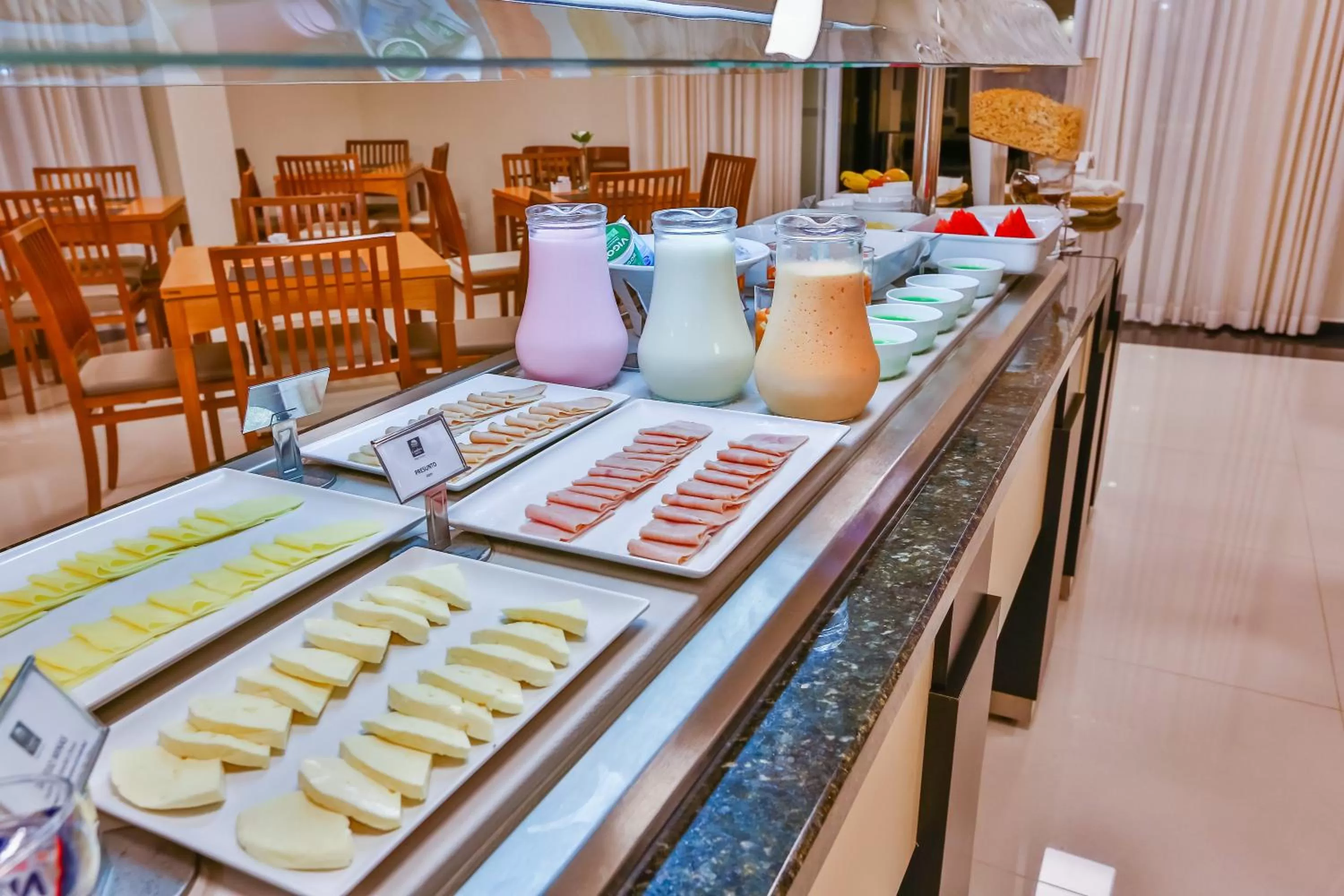 Food and drinks in Comfort Mogi Guaçu