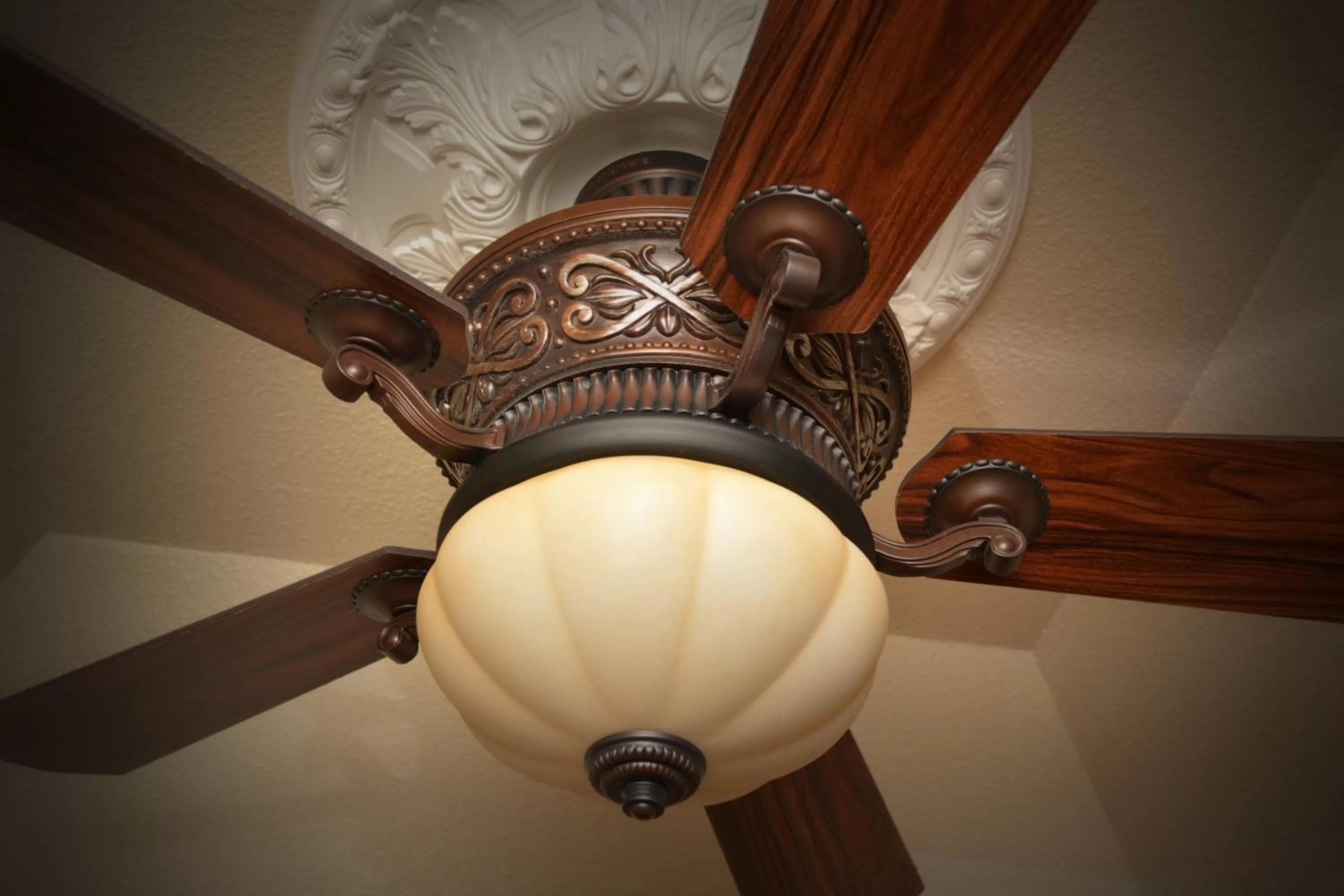 Decorative detail in Crystal Lodge Motel