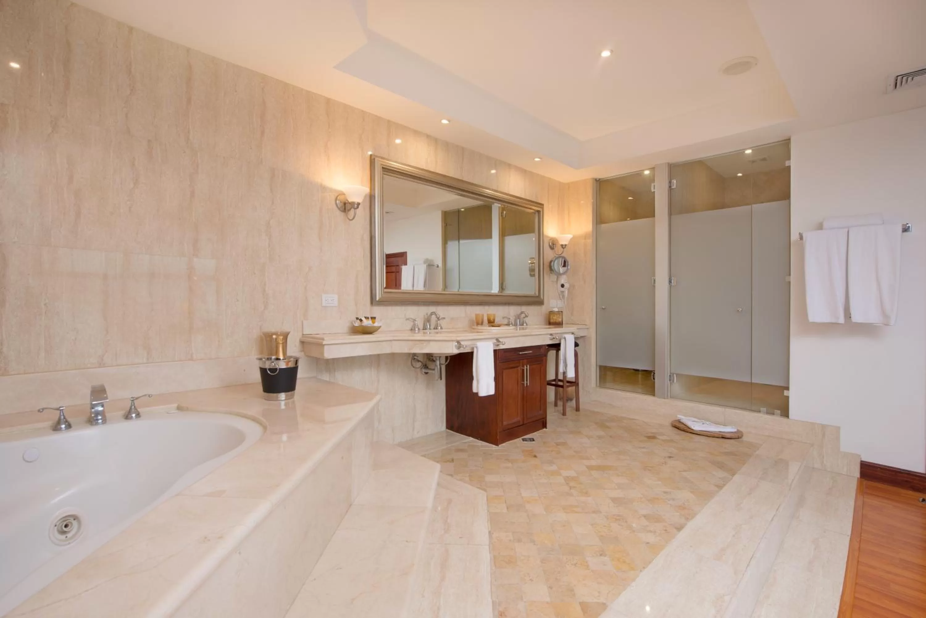 Shower in Hotel Palma Real