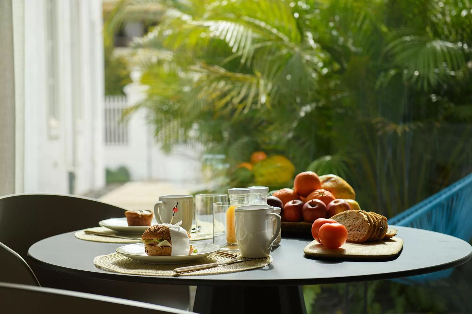 Breakfast in The Park Suites by IRES LAR