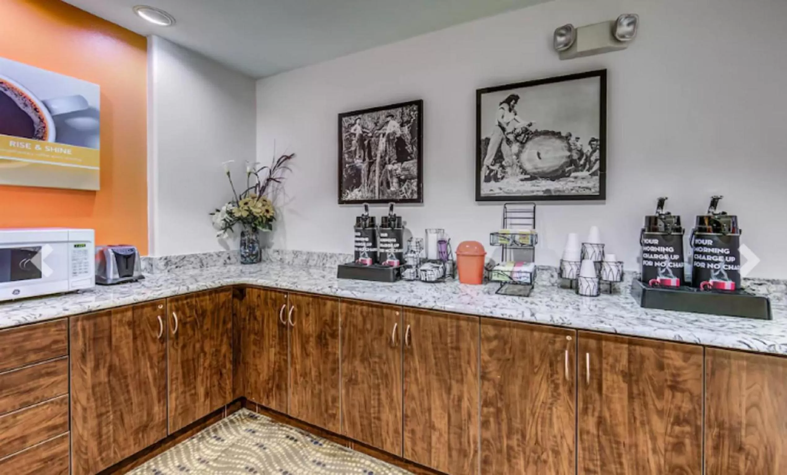 Coffee/tea facilities in Motel 6-Roseburg, OR