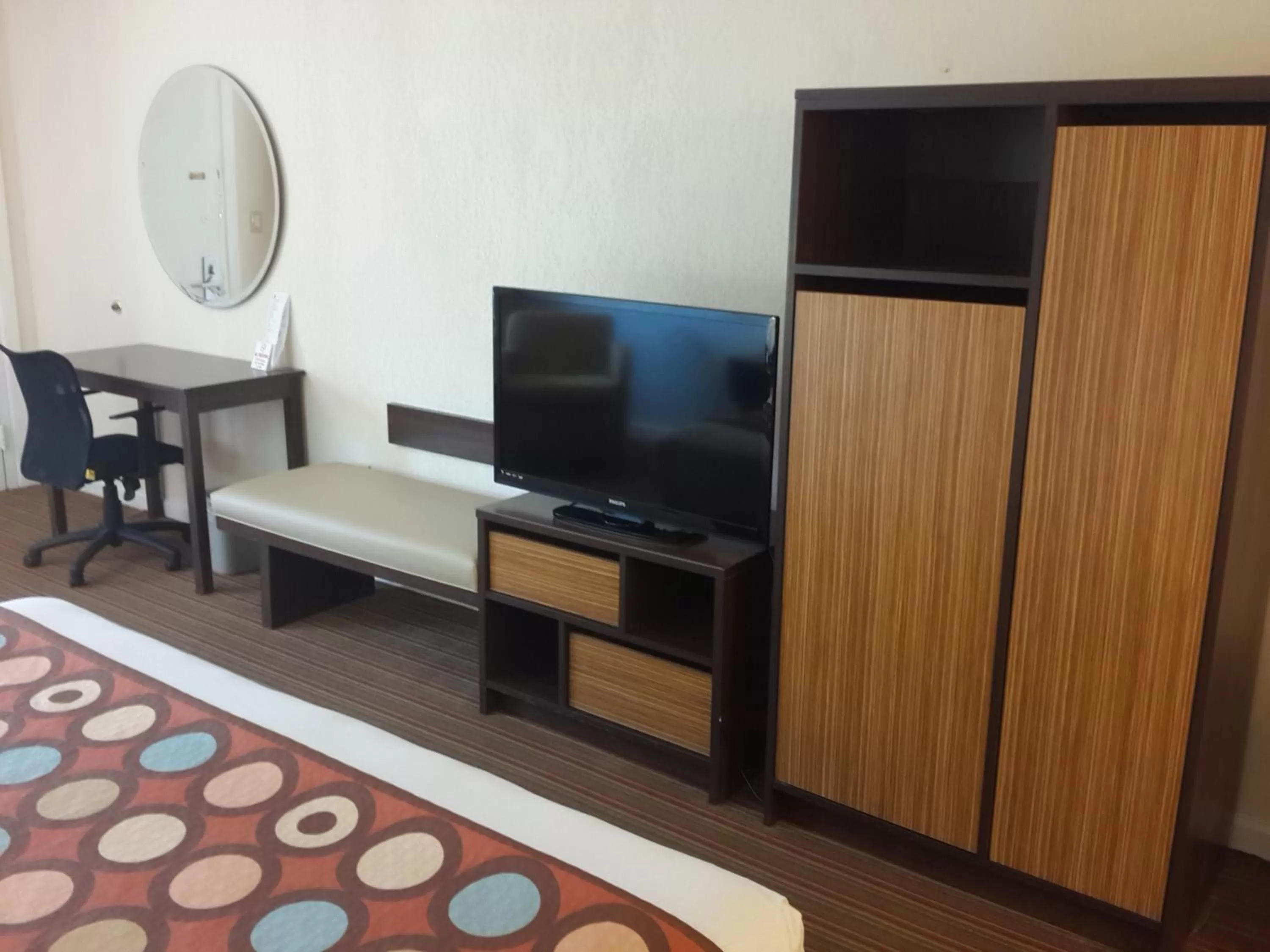 Decorative detail, Bed in Super 8 by Wyndham Florida City/Homestead/Everglades