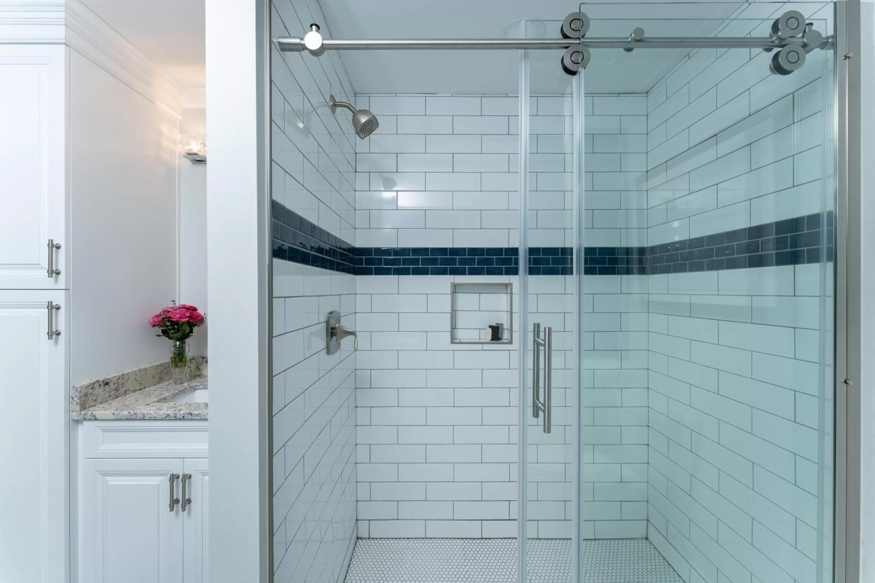 Shower in A Williamsburg White House Inn