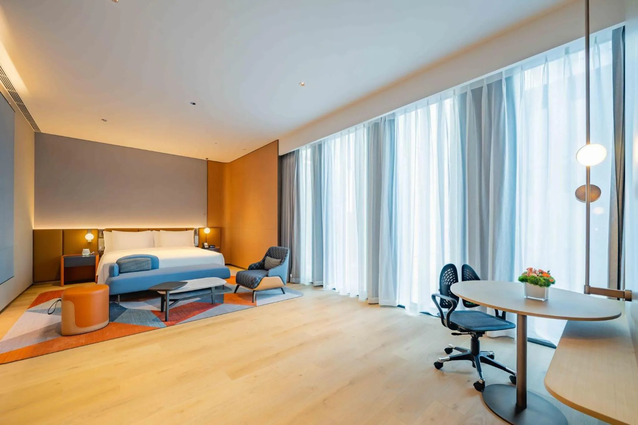Photo of the whole room, Bed in EVEN Hotels Shanghai Expo by IHG