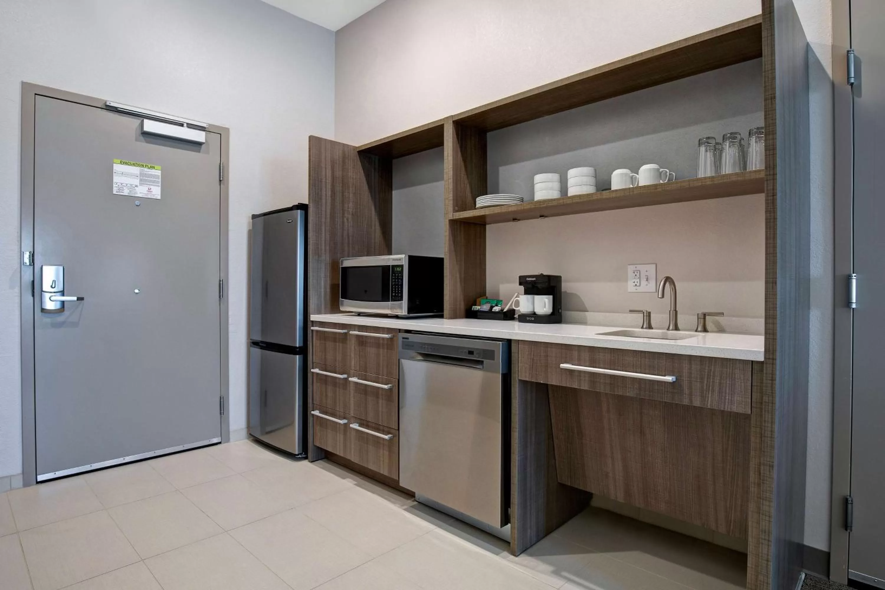 Kitchen or kitchenette in Home2 Suites By Hilton Lewisville Dallas