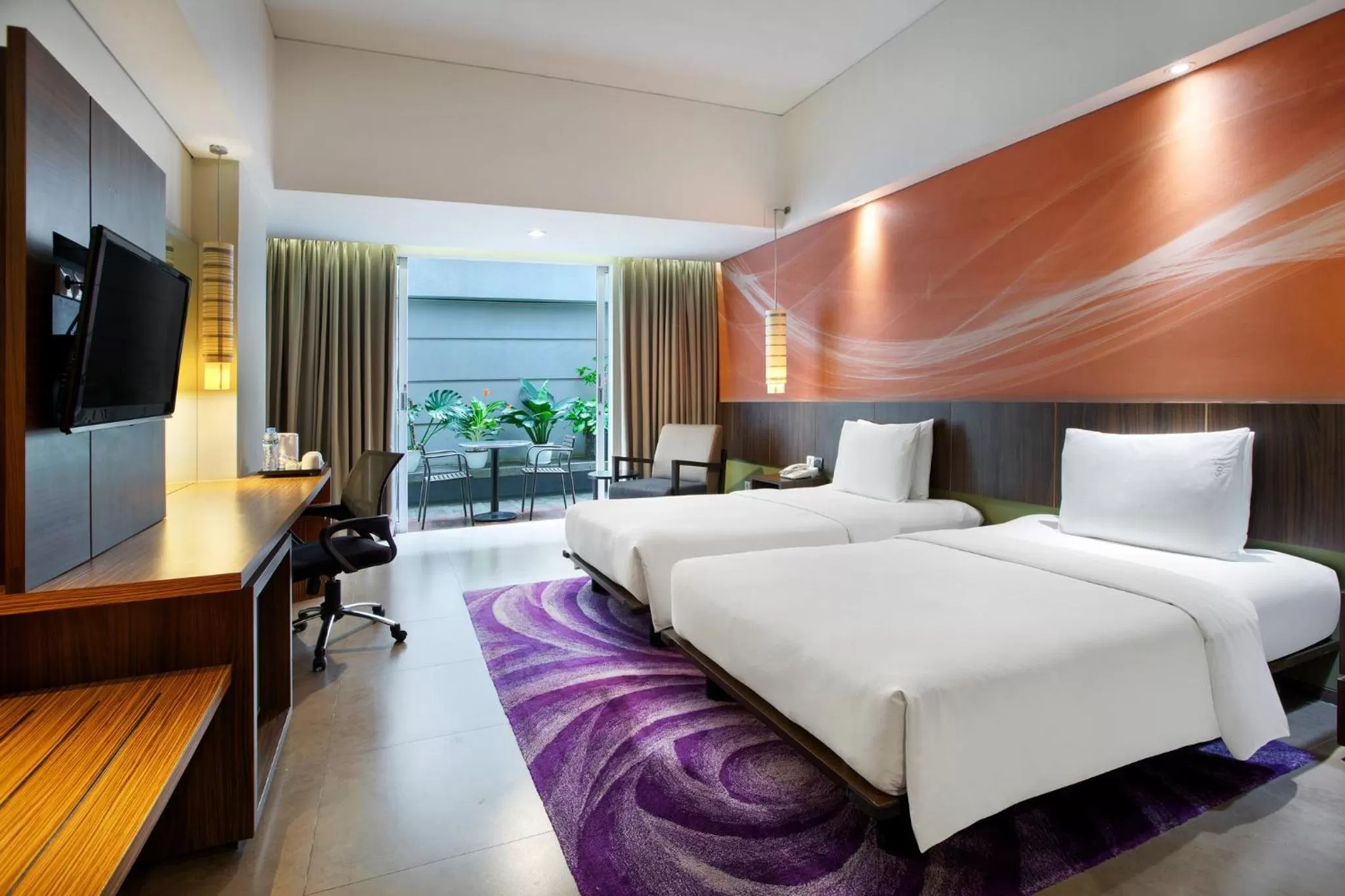Photo of the whole room, Bed in Holiday Inn Bandung Pasteur by IHG