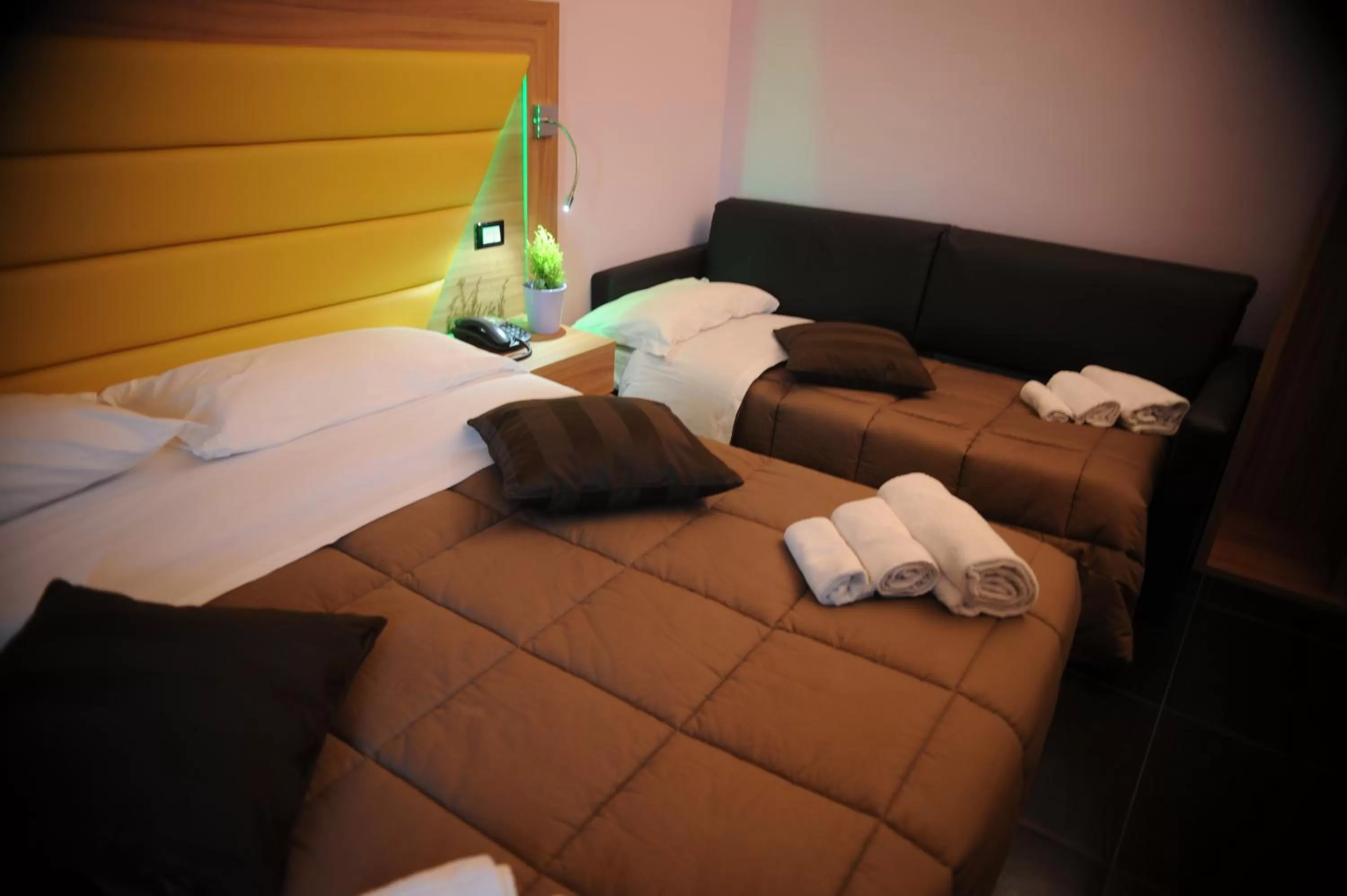 Double Room with Extra Bed in Ostia Antica Suite B&B