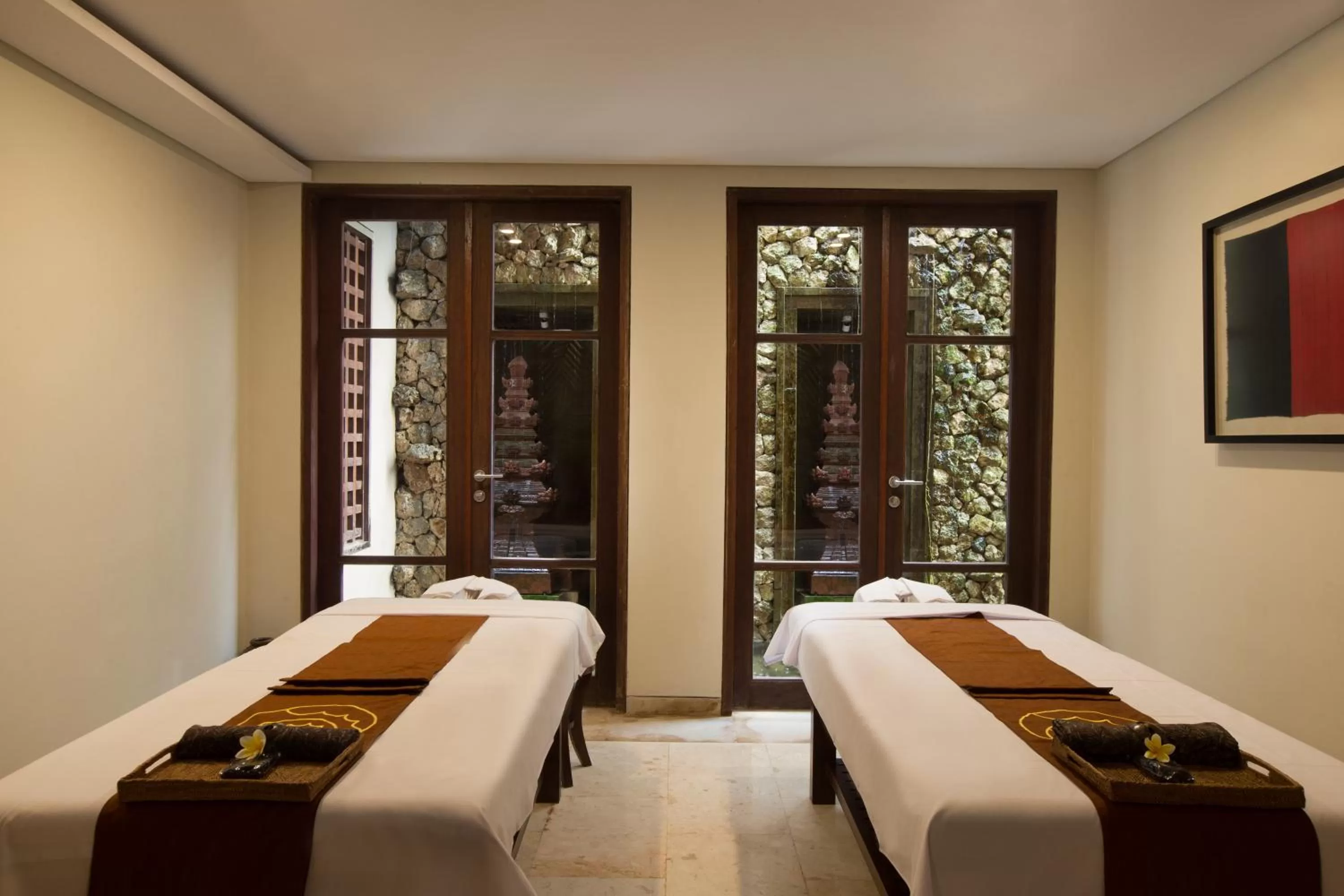 Massage, Bed in The Tamarind Resort - Nusa Lembongan