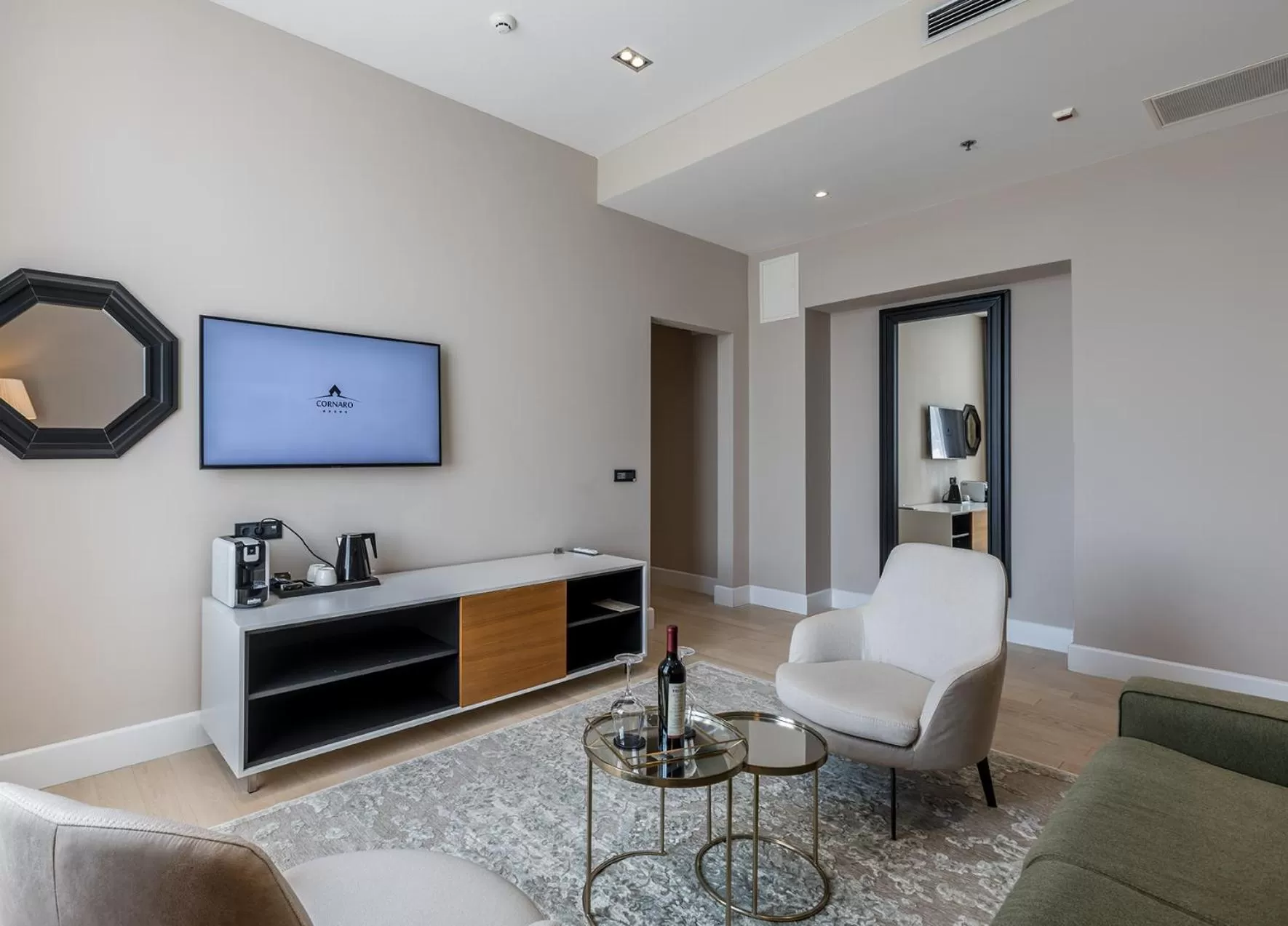 Living room in Cornaro Hotel