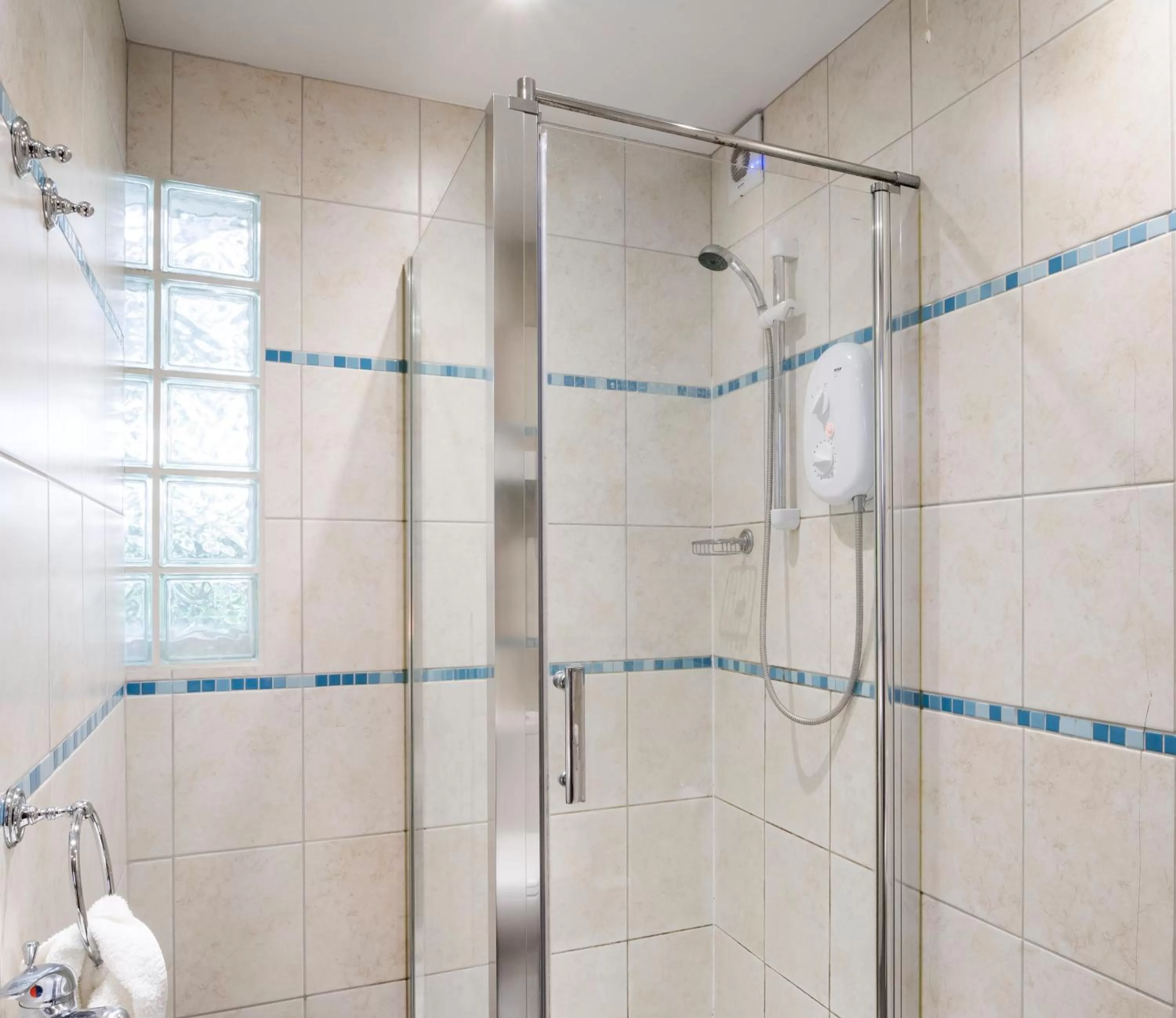 Bathroom in St Athans Hotel