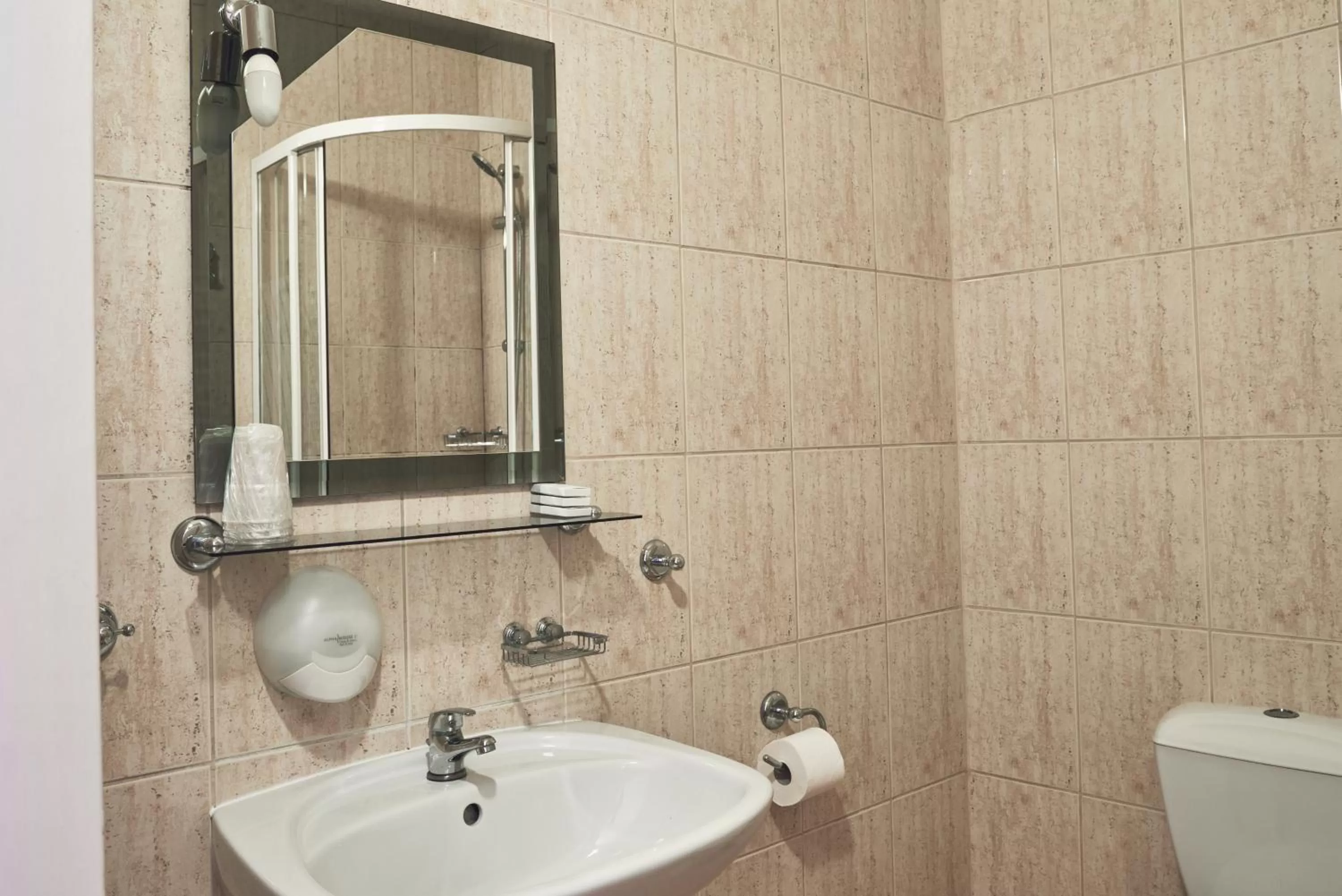 Bathroom in Nobilton Hotel