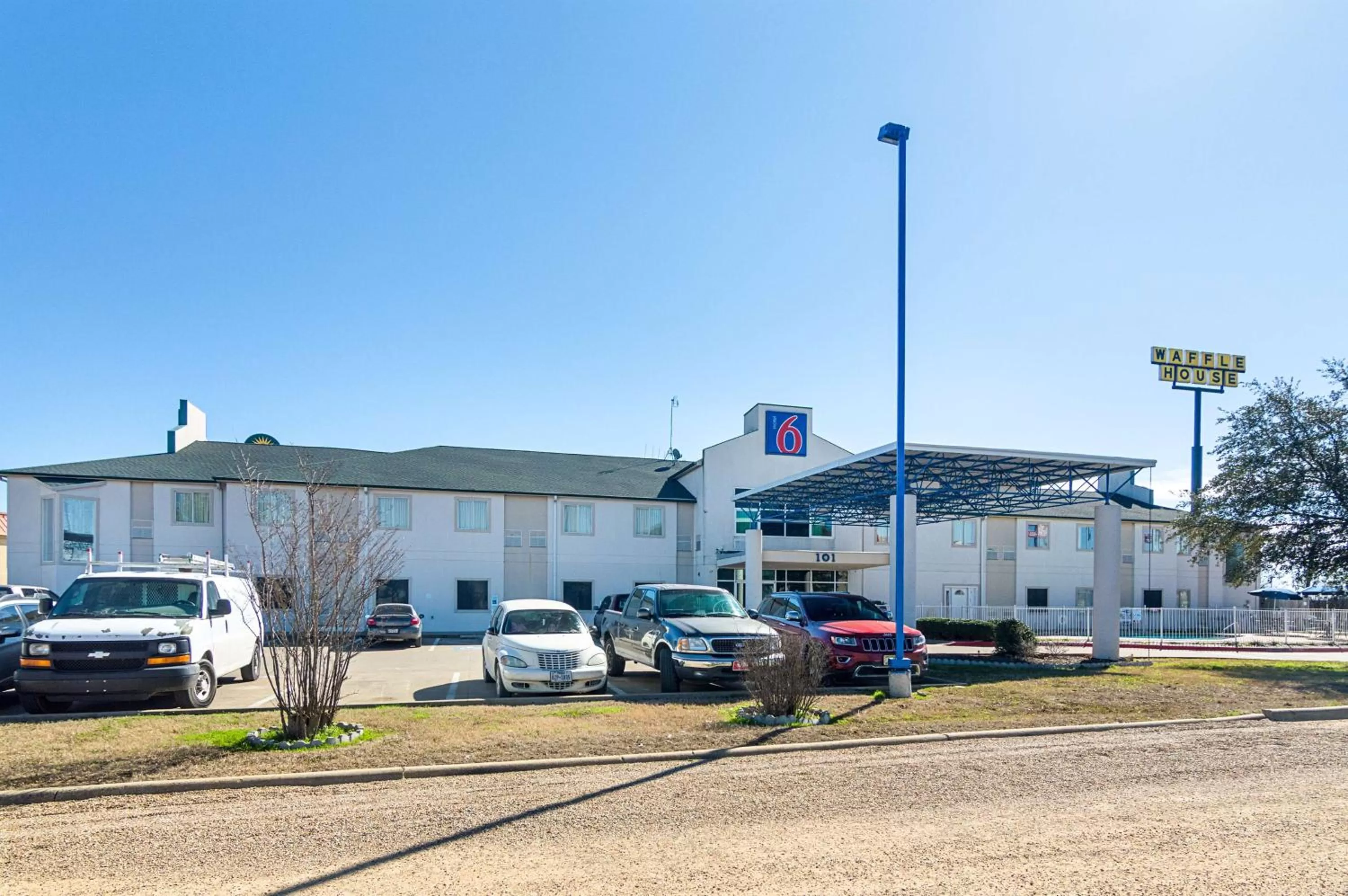 Property building in Motel 6-Terrell, TX