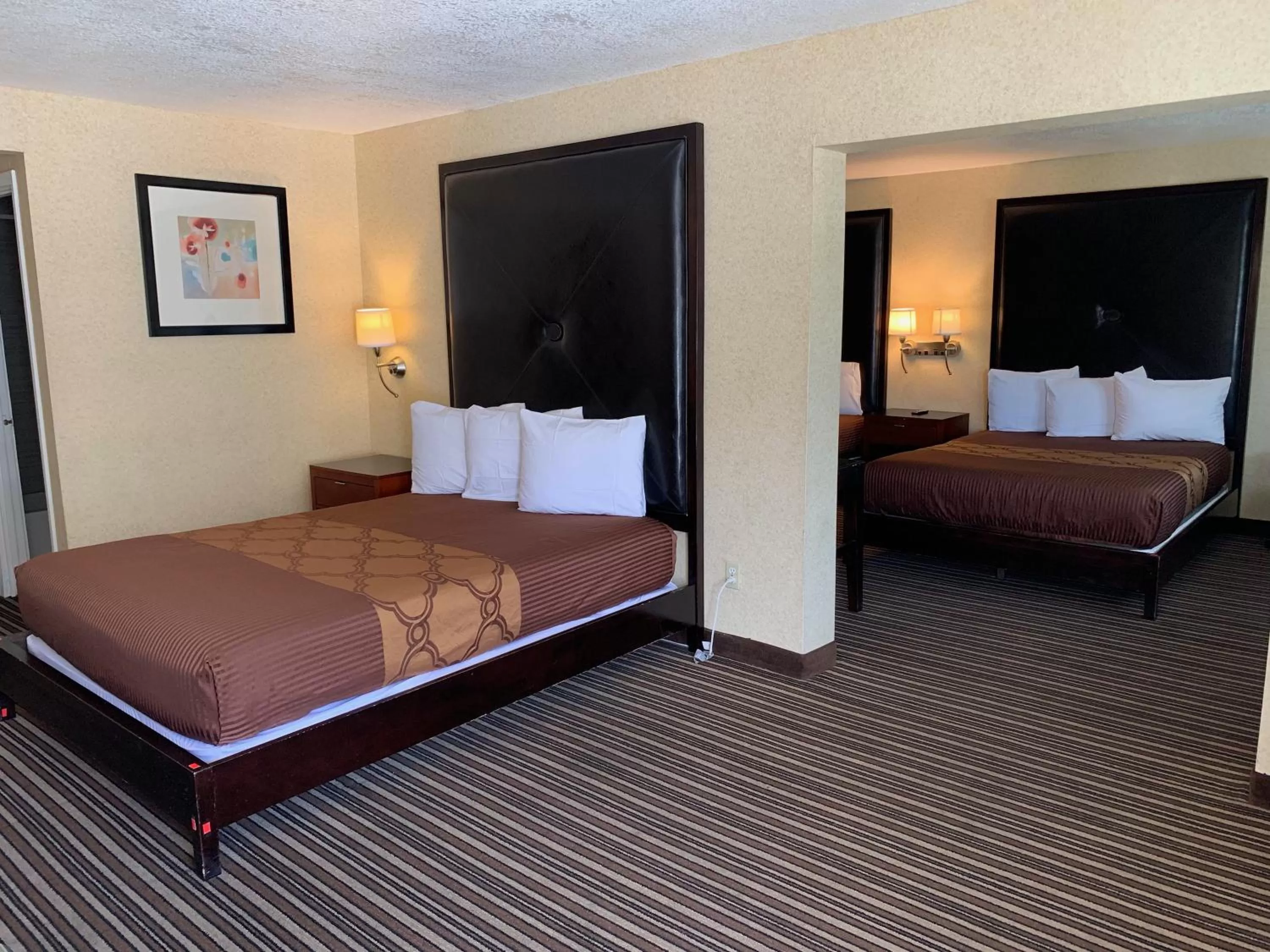 Bedroom, Bed in Buena Park Inn