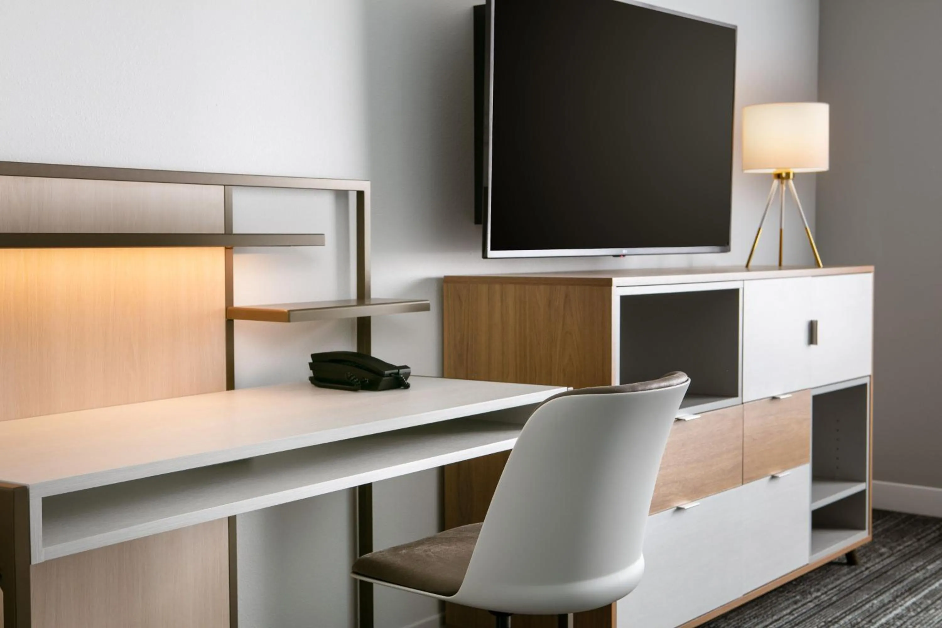 Bedroom in TownePlace Suites by Marriott Oconomowoc