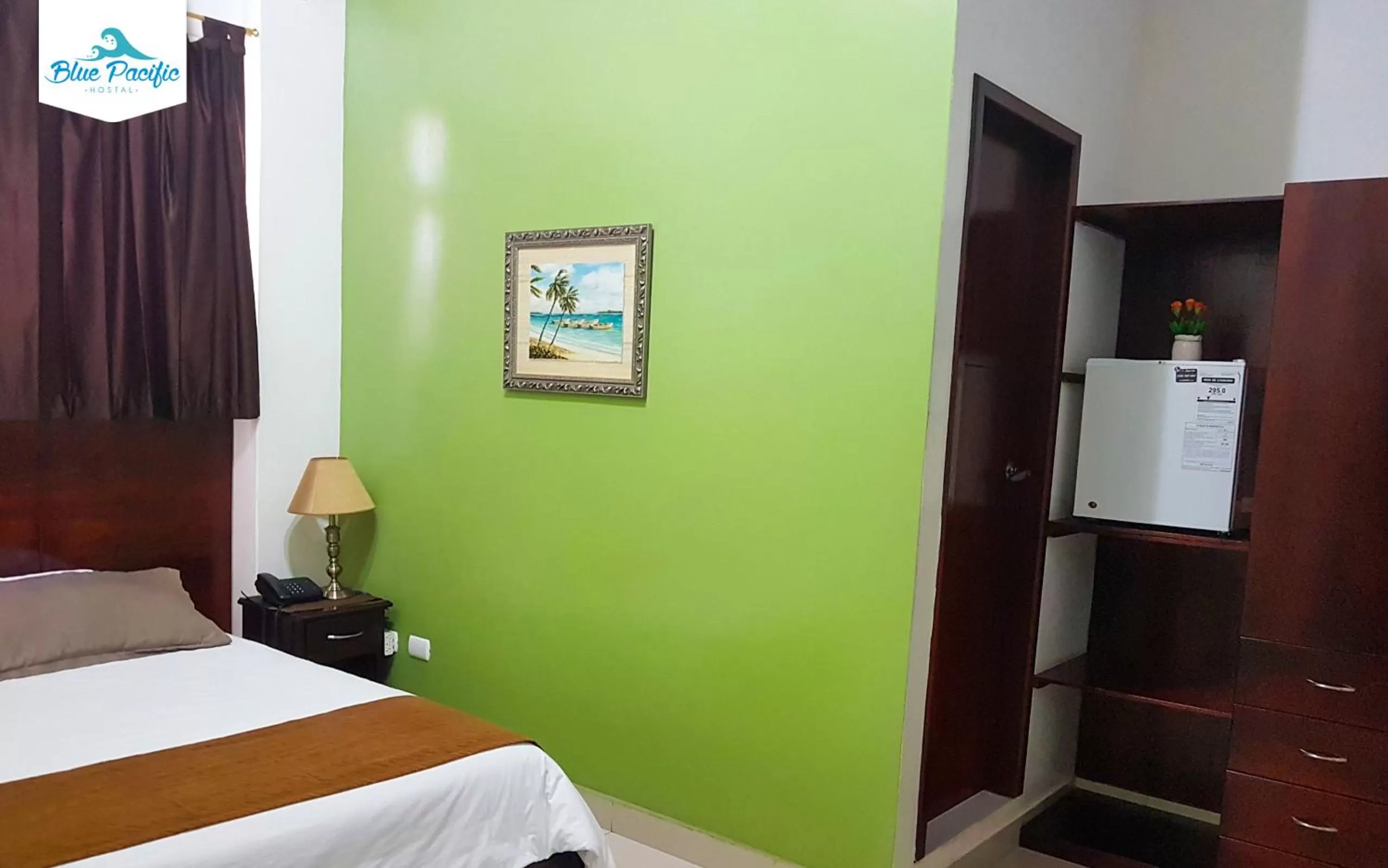 Bedroom, Bed in Hostal Blue Pacific