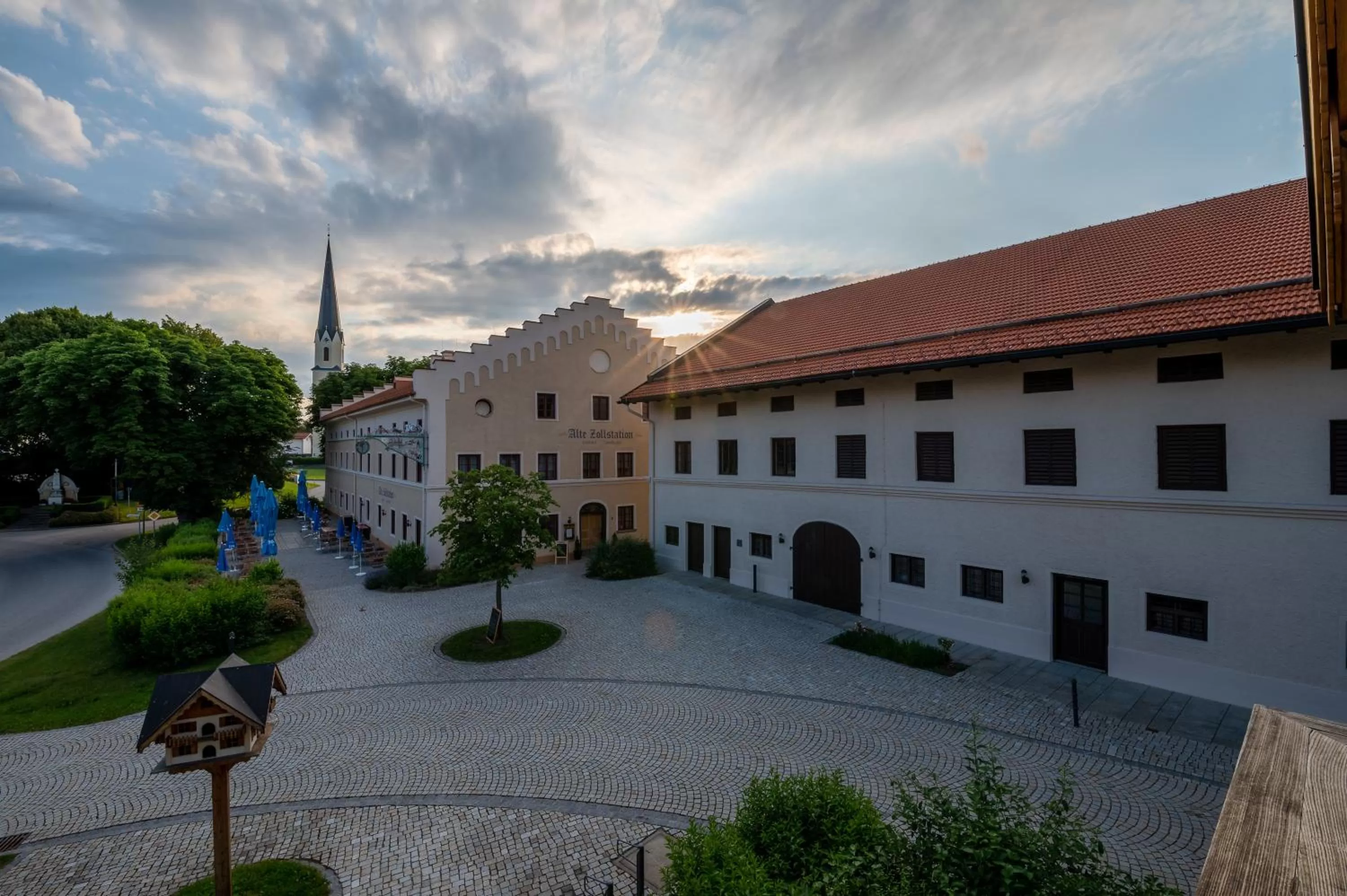 Property building in LANDHOTEL ALTE ZOLLSTATION- Historical Building