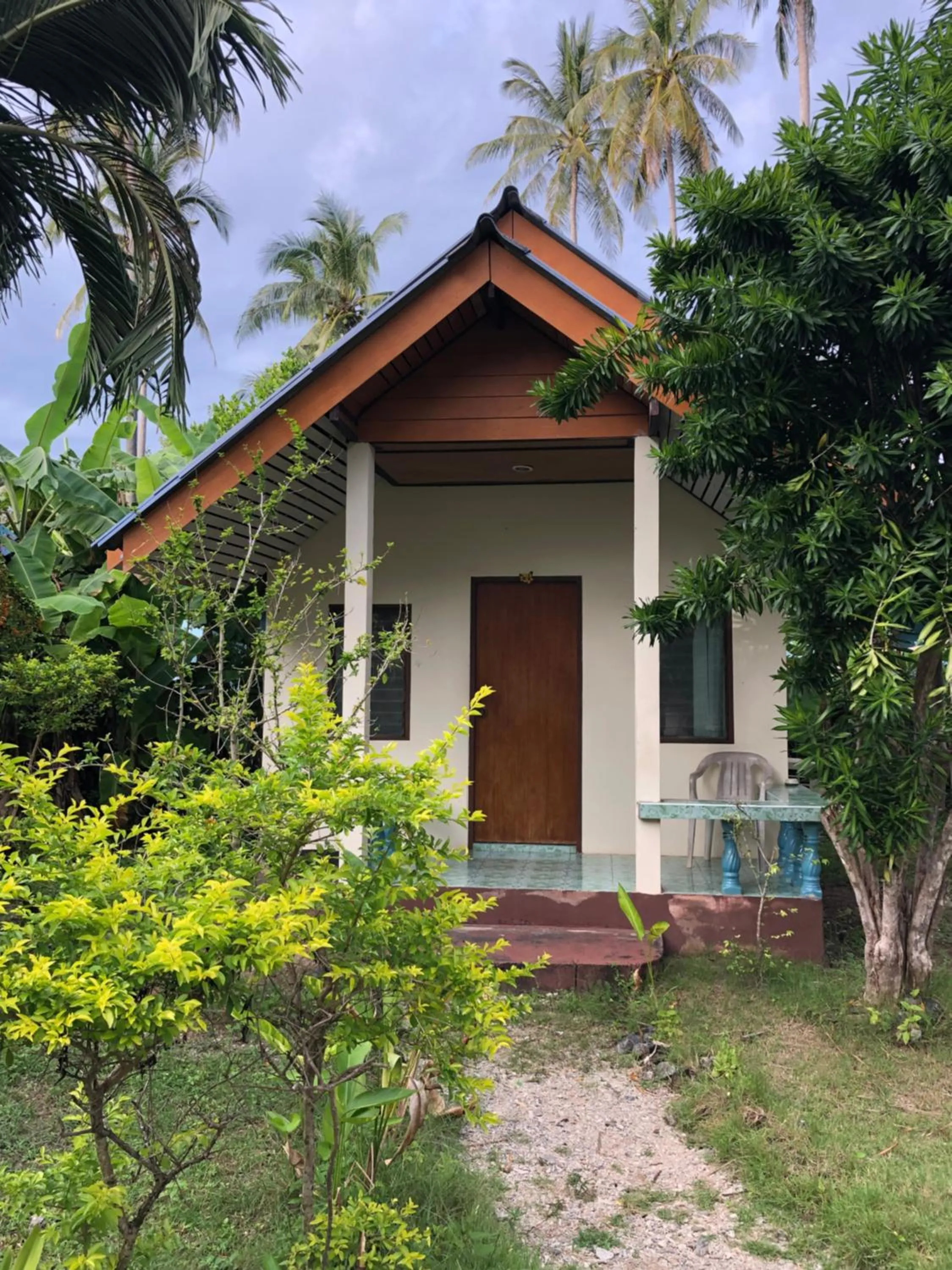 Moonwalk Lanta Resort