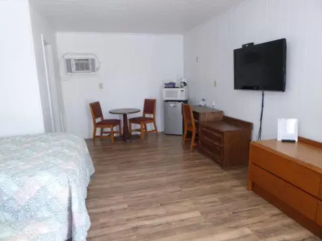 2 Queen Pet Guest in Swell Motel 2 Queen Pet Guest in Swell Motel