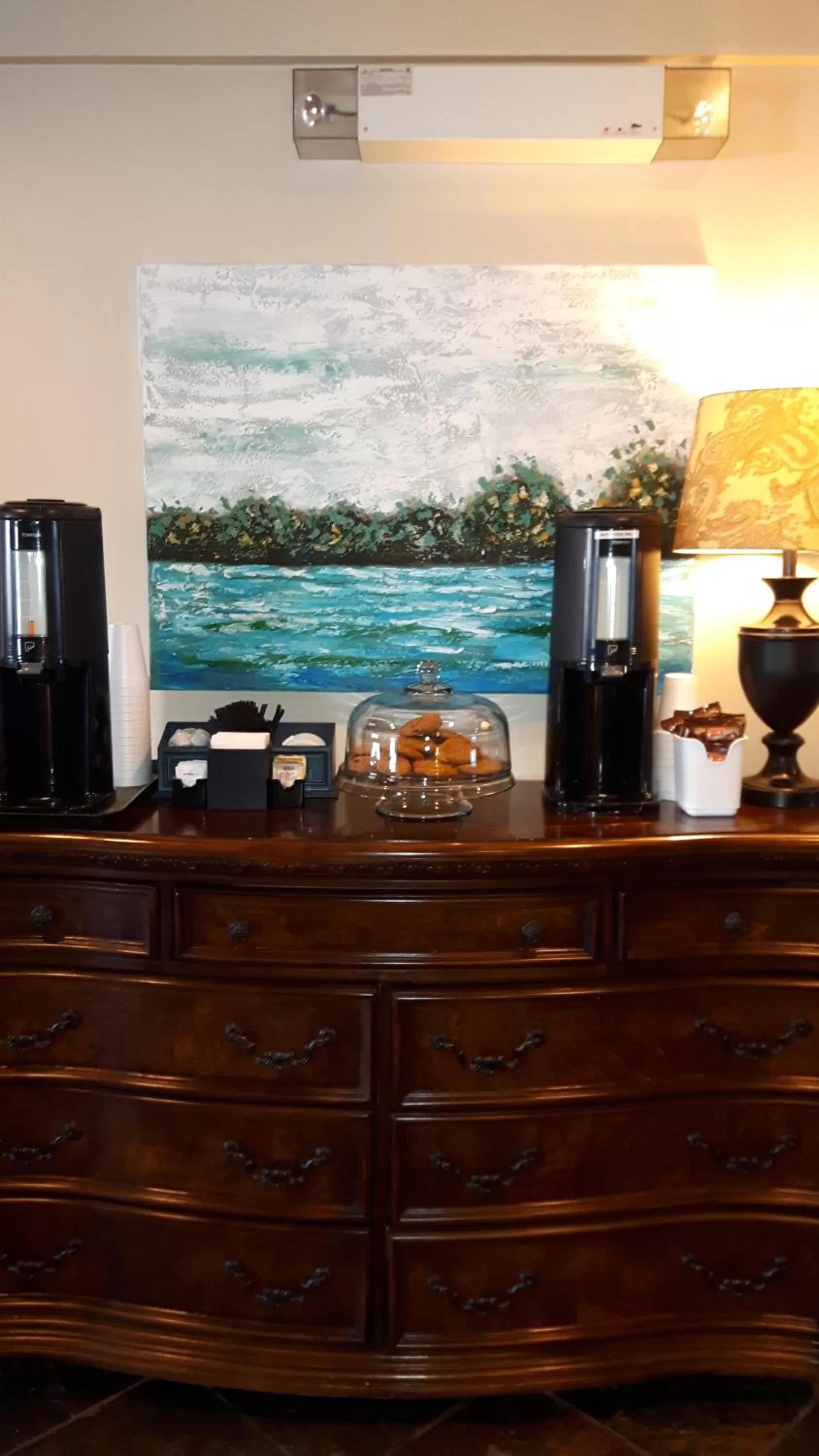 Lobby or reception in Super 8 by Wyndham Cochrane