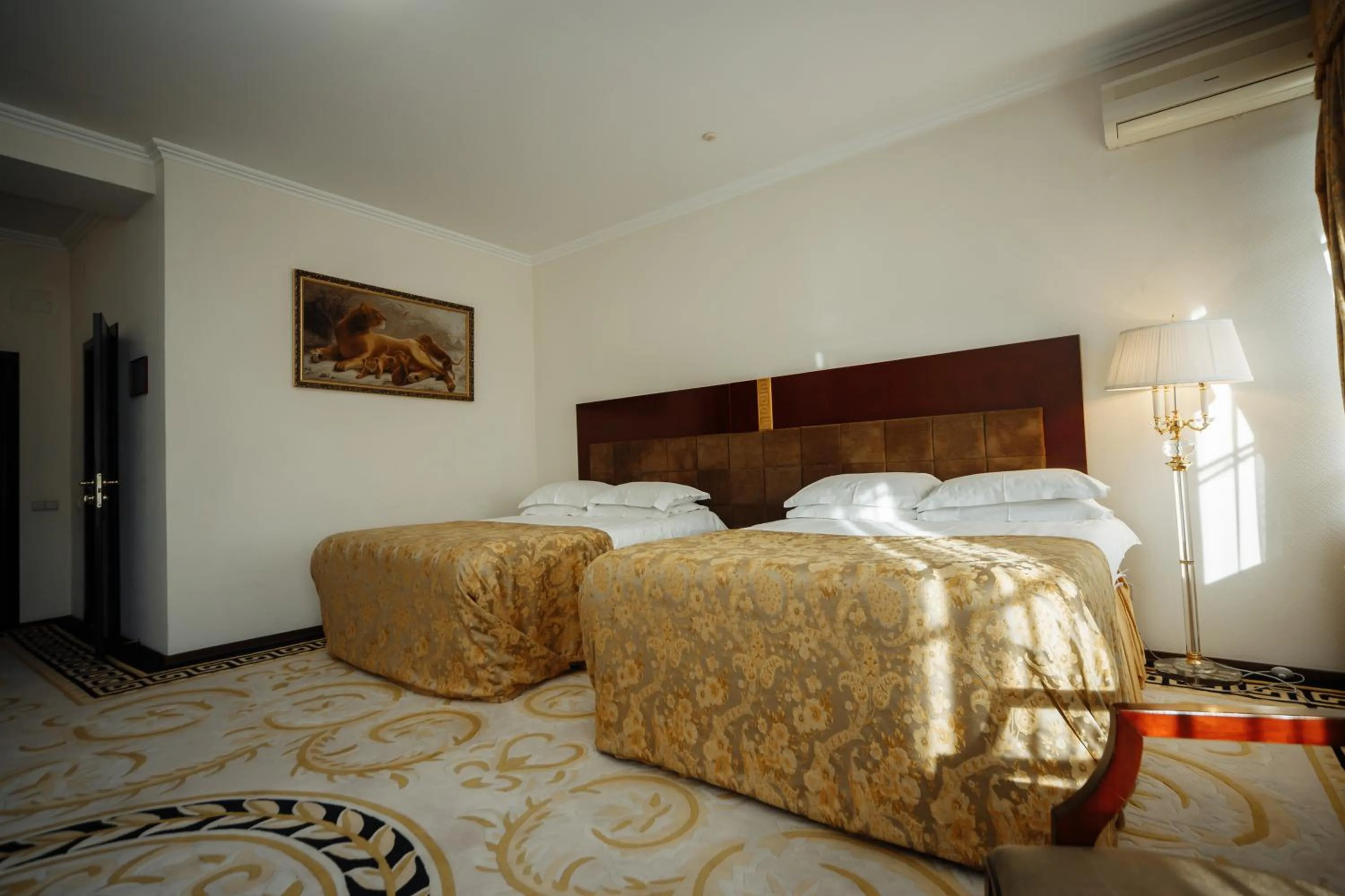 Bedroom, Bed in Club Royal Park