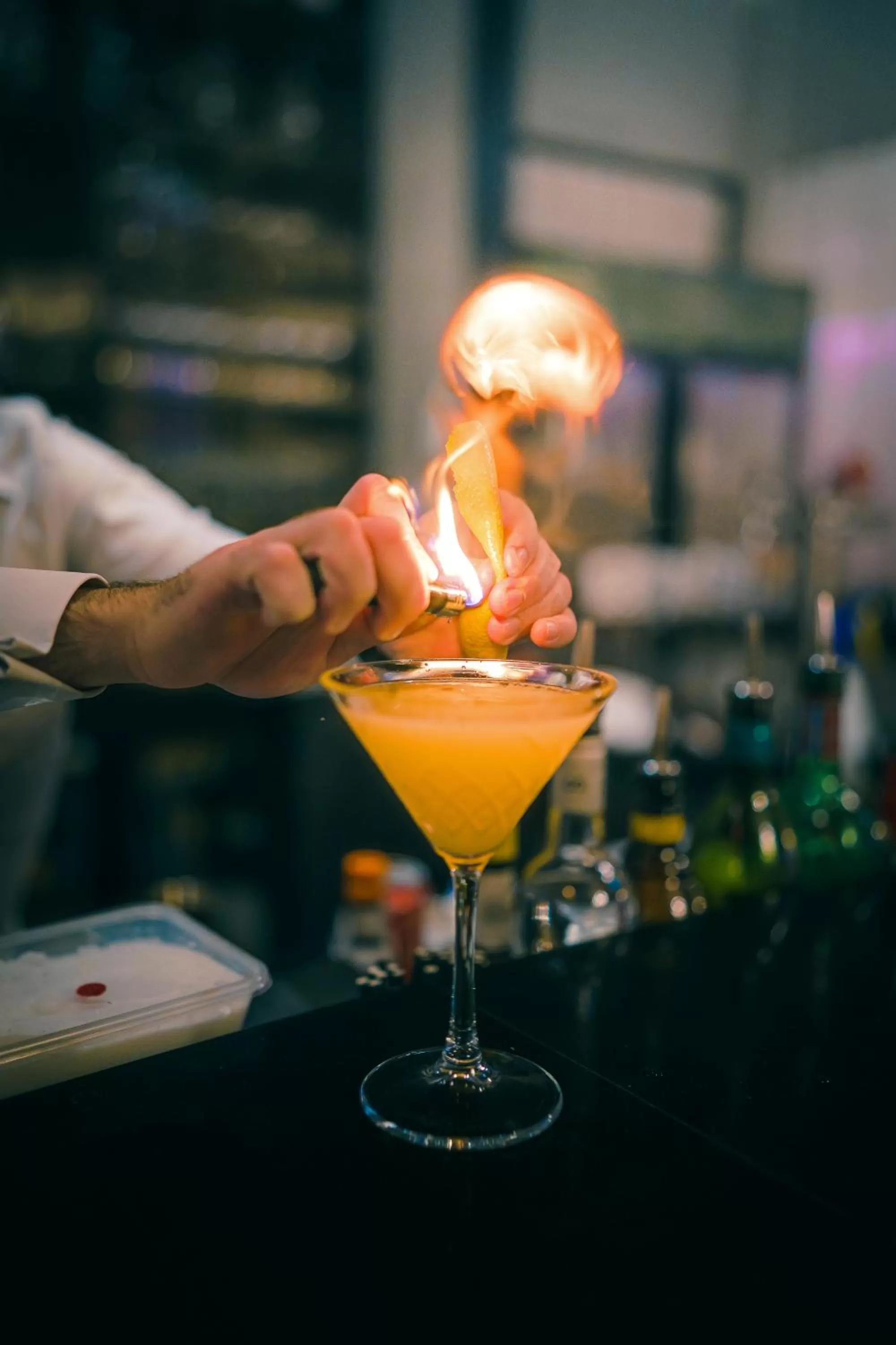 Lounge or bar in The Oriana Orange - Retro Hotel & Resort