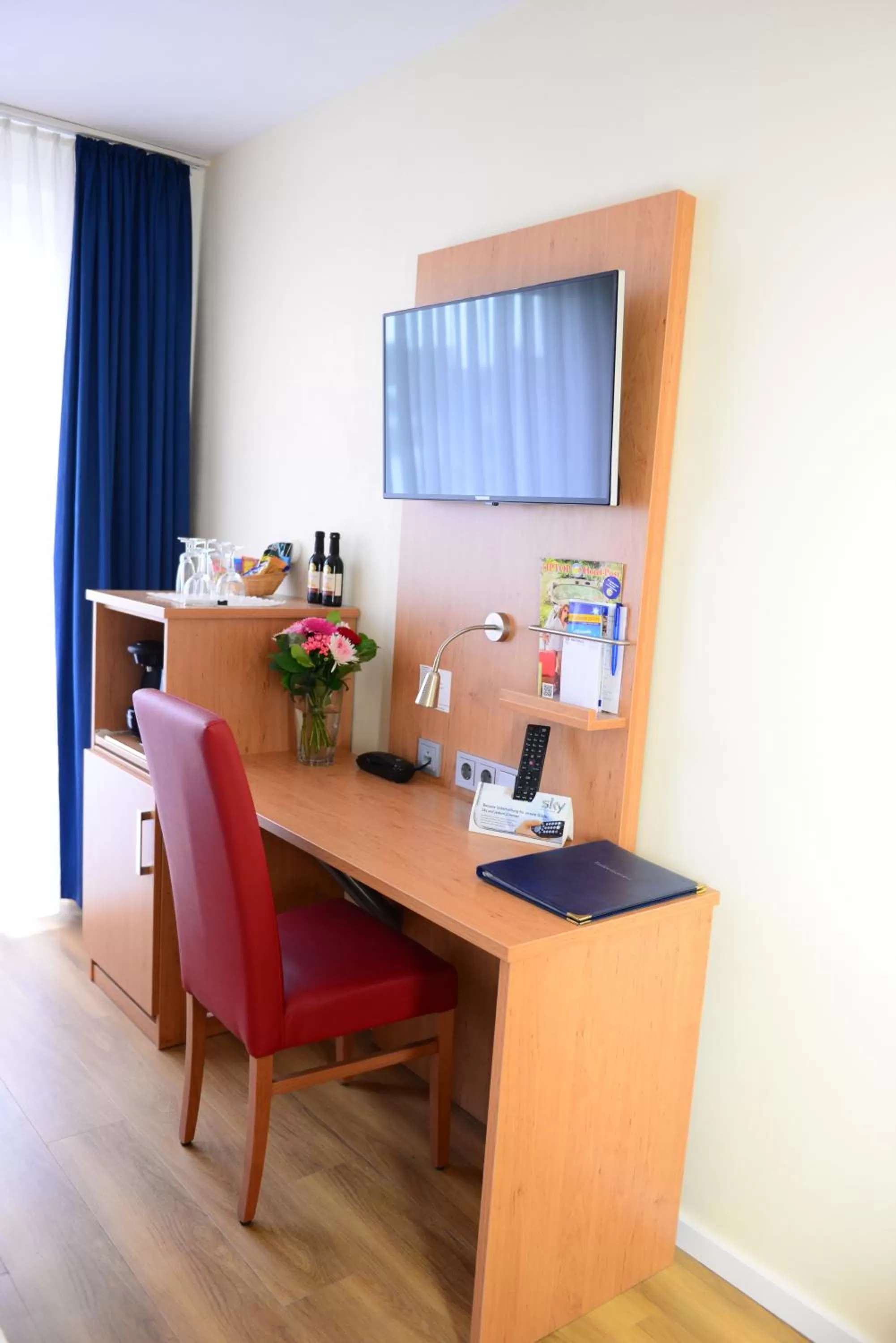 Photo of the whole room in Hotel National Düsseldorf (Superior)