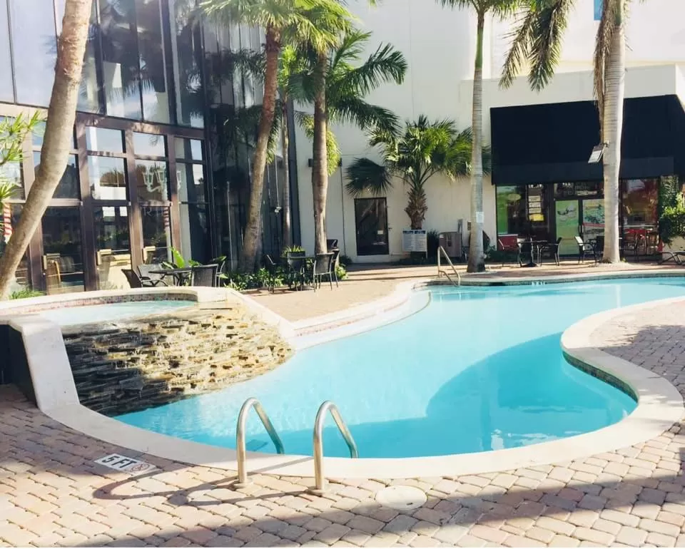 Swimming pool in Sunchase Inn & Suites