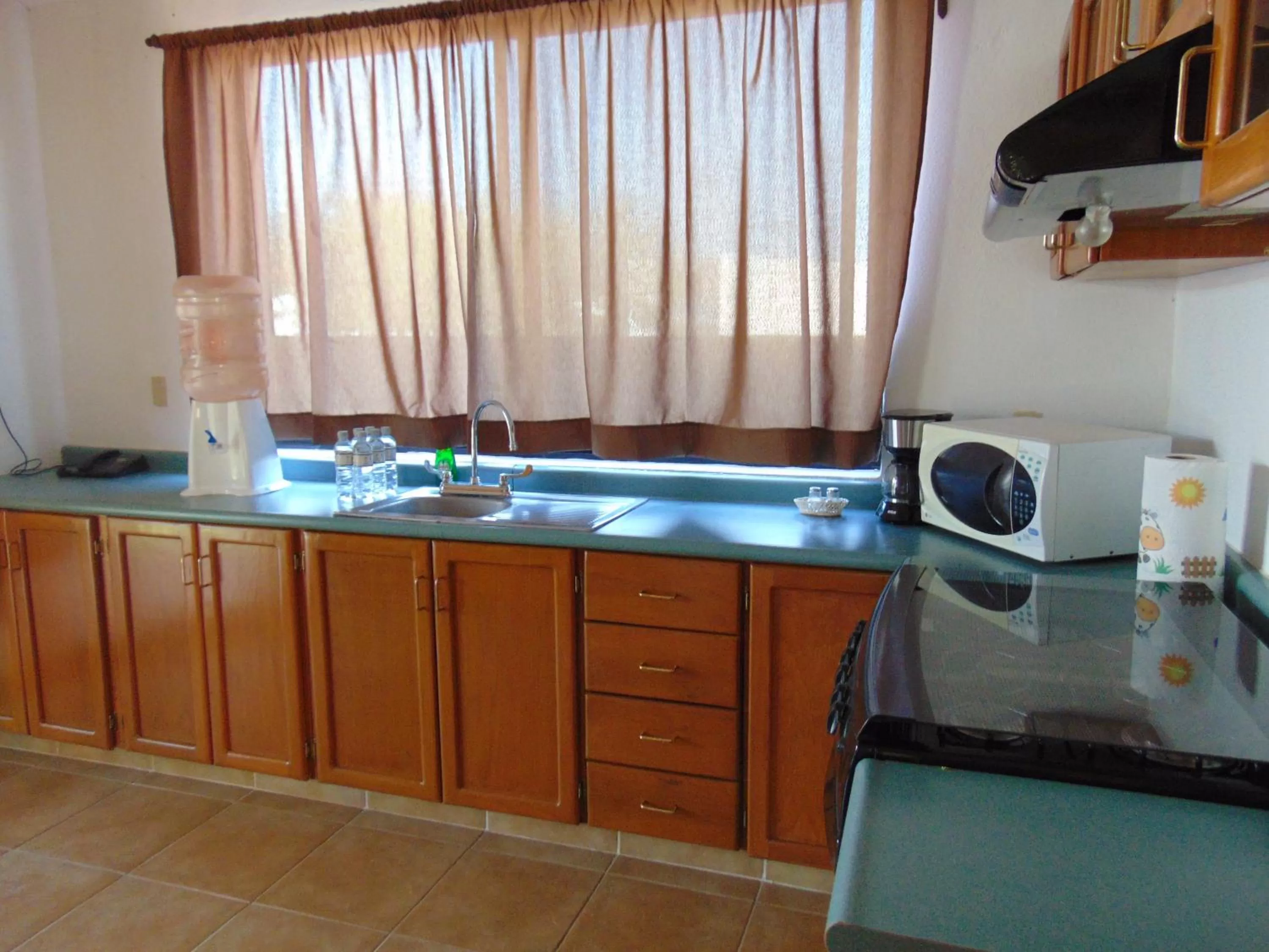 Kitchen or kitchenette, Kitchen/Kitchenette in Hotel Feregrino