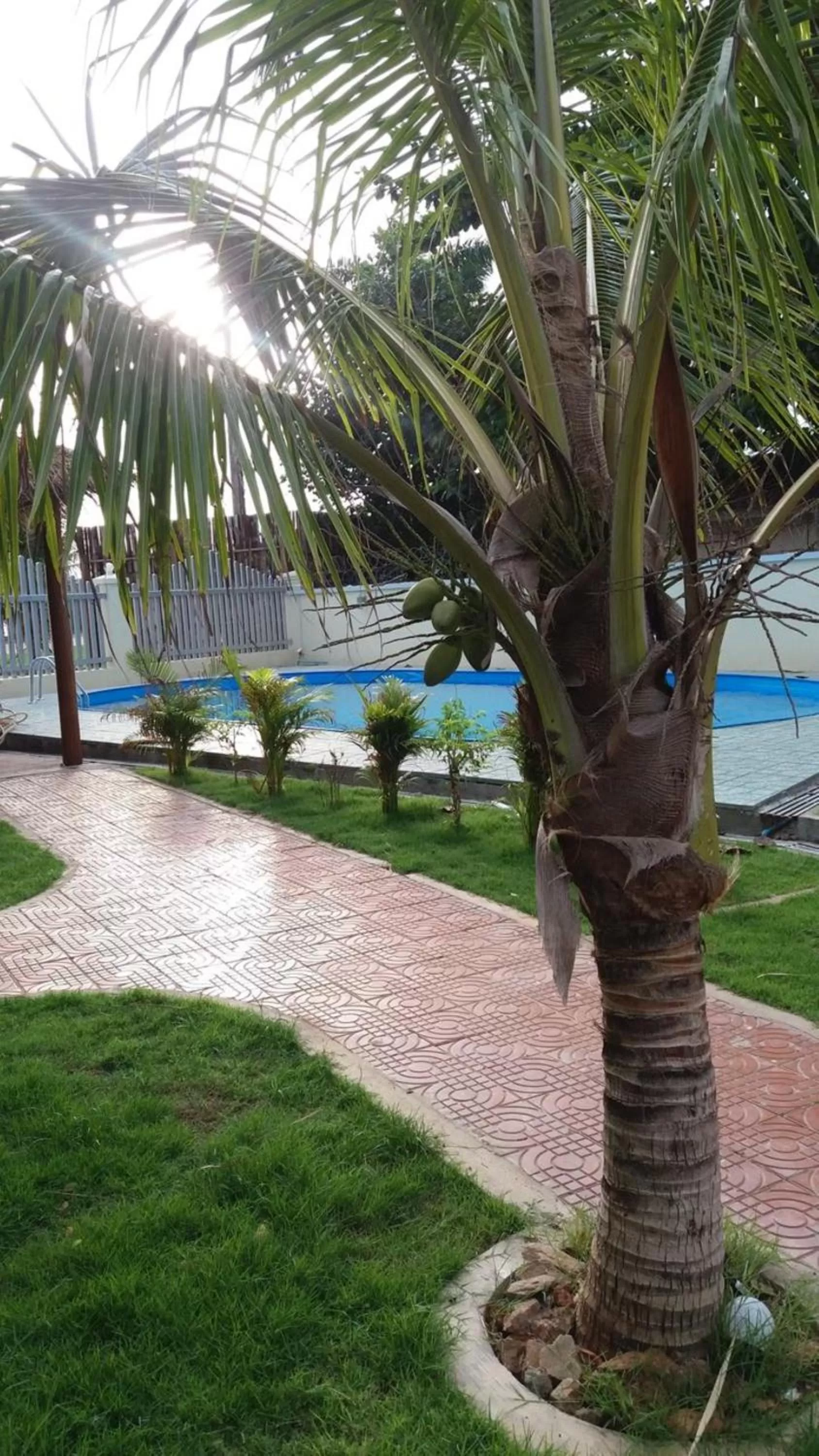 Swimming Pool in Spayhiti