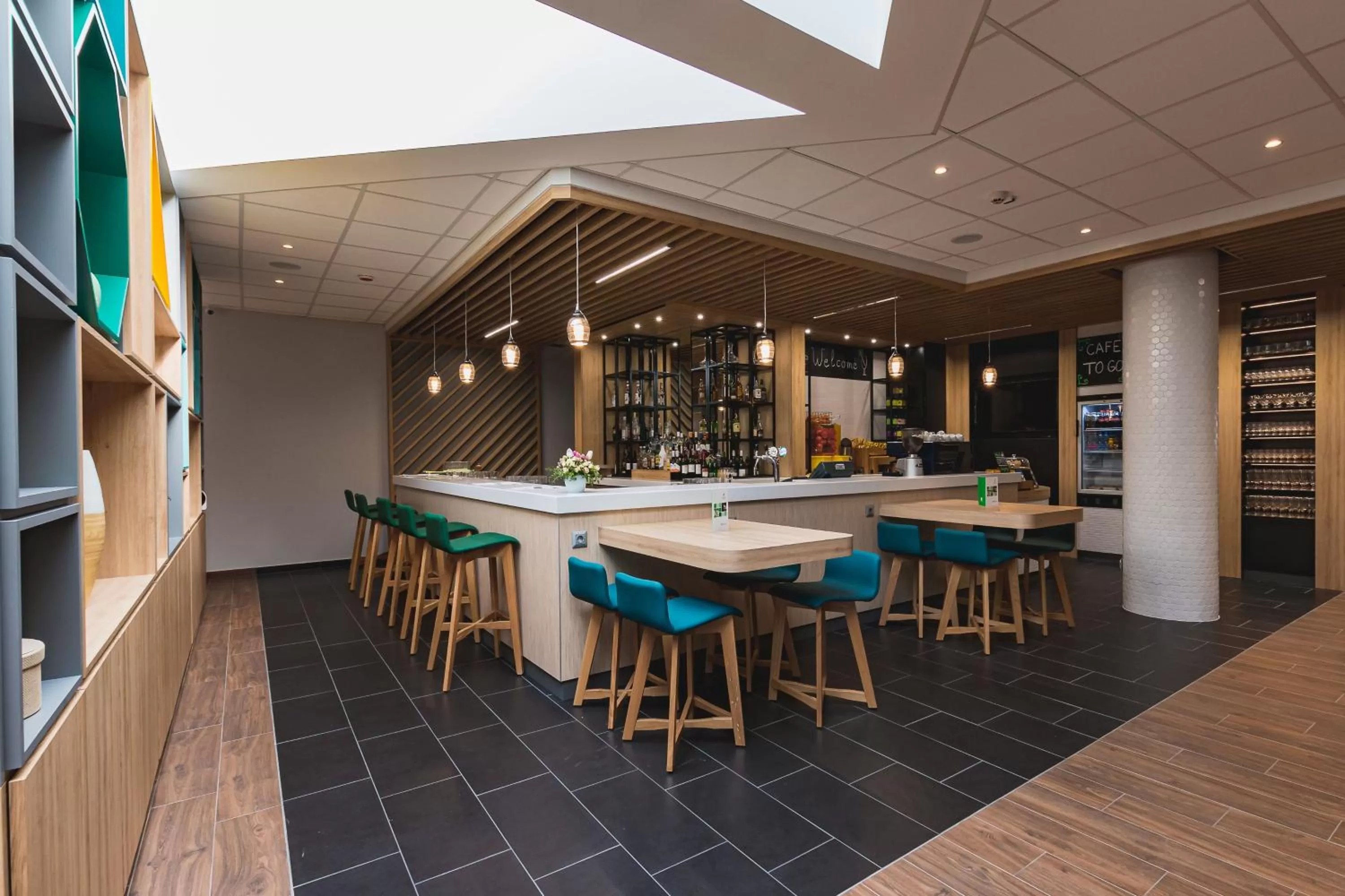 Restaurant/places to eat in Holiday Inn Budapest-Budaörs by IHG