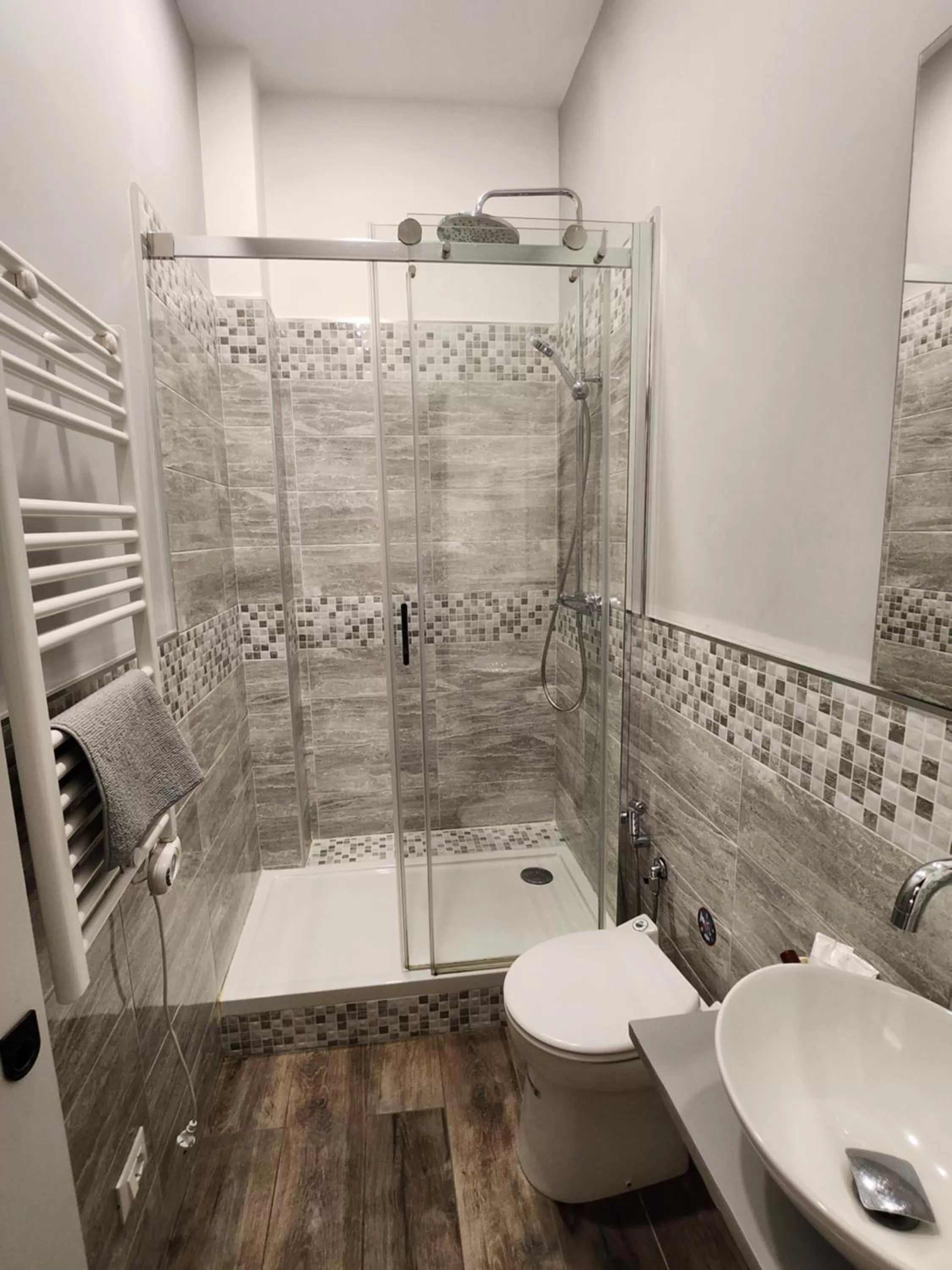 Shower in B&B BARBERA