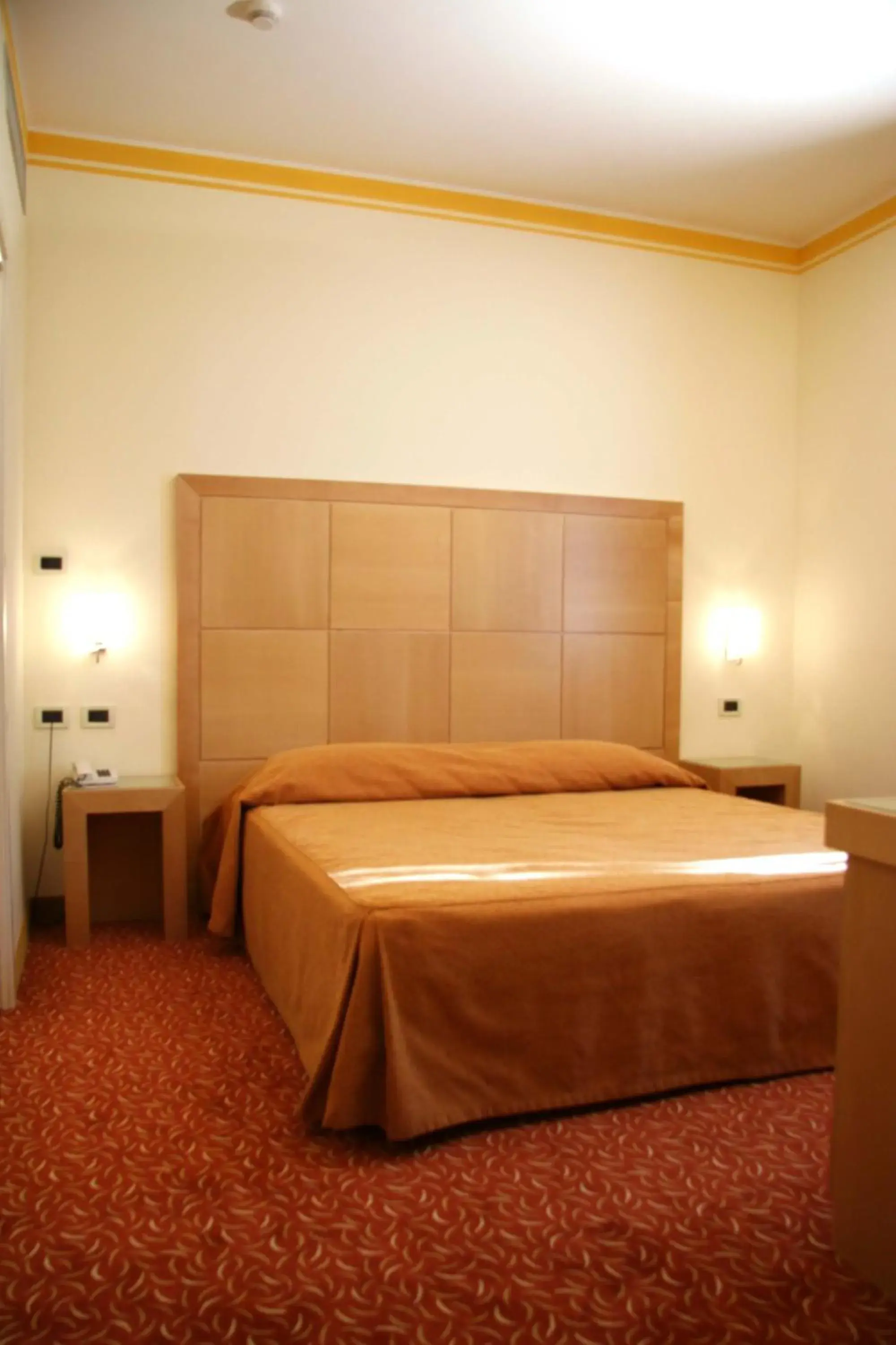 Superior Double or Twin Room in Hotel Roma Superior Double or Twin Room in Hotel Roma