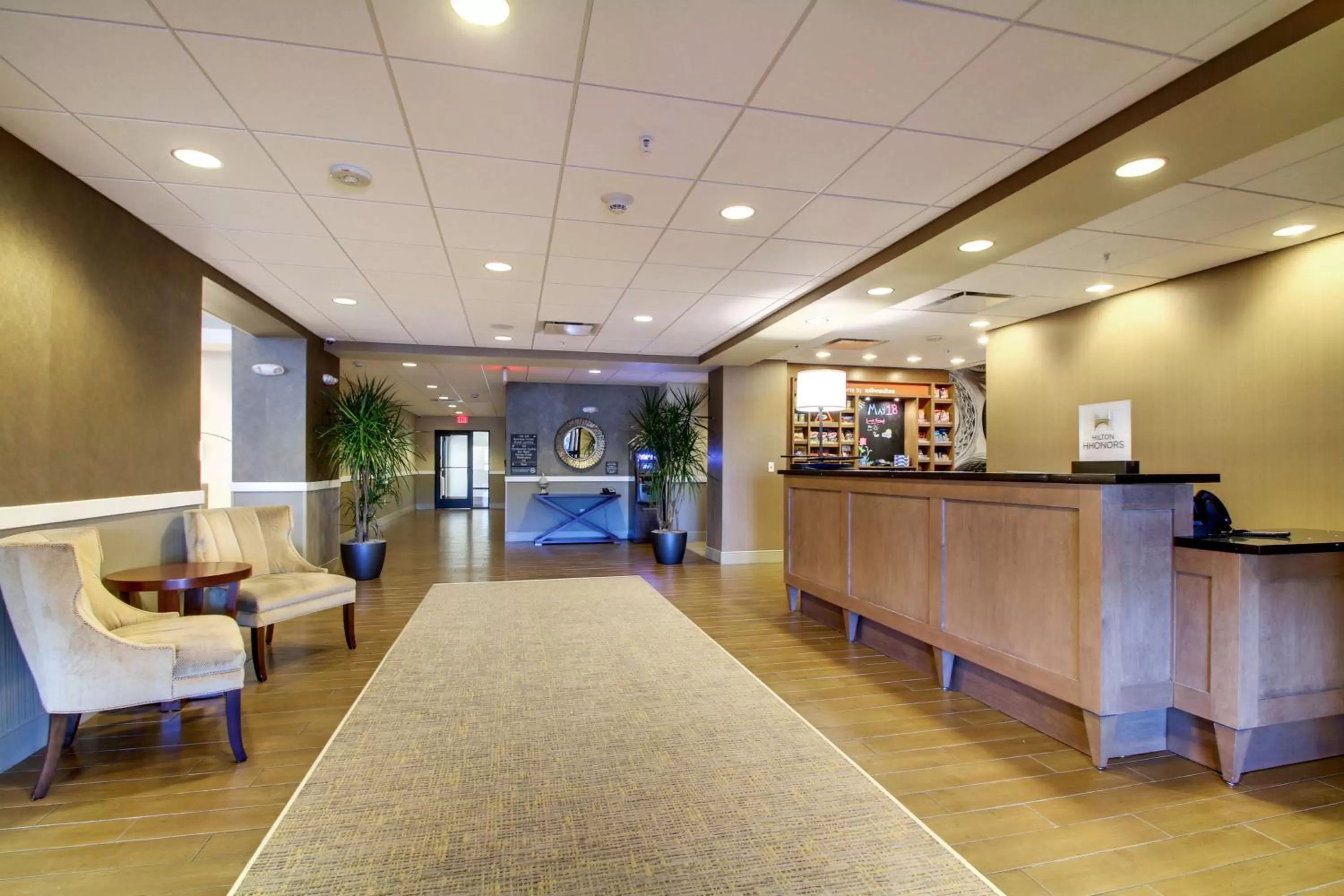 Lobby or reception in Hampton Inn & Suites Milwaukee West