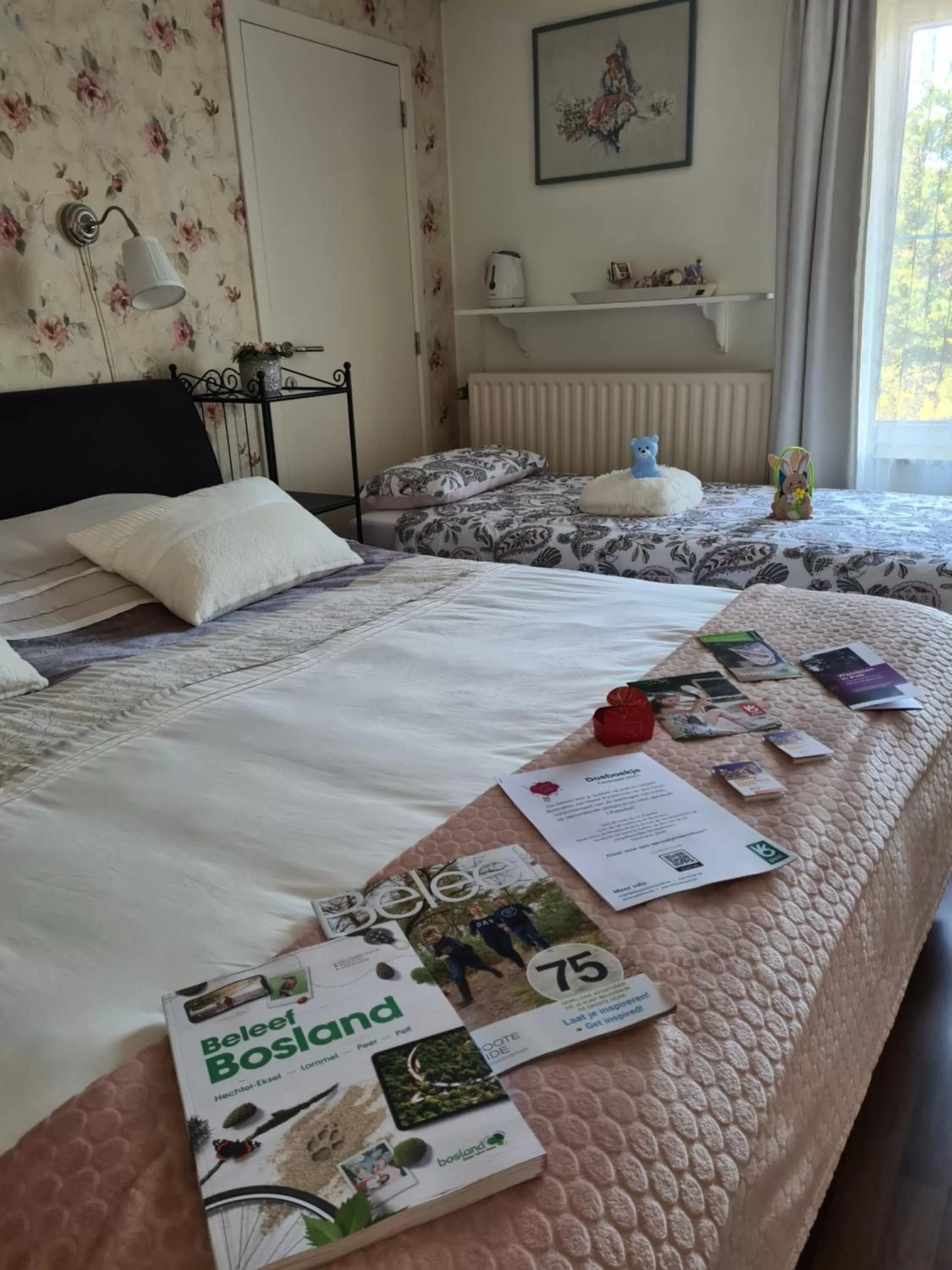 children, Bed in La Rose