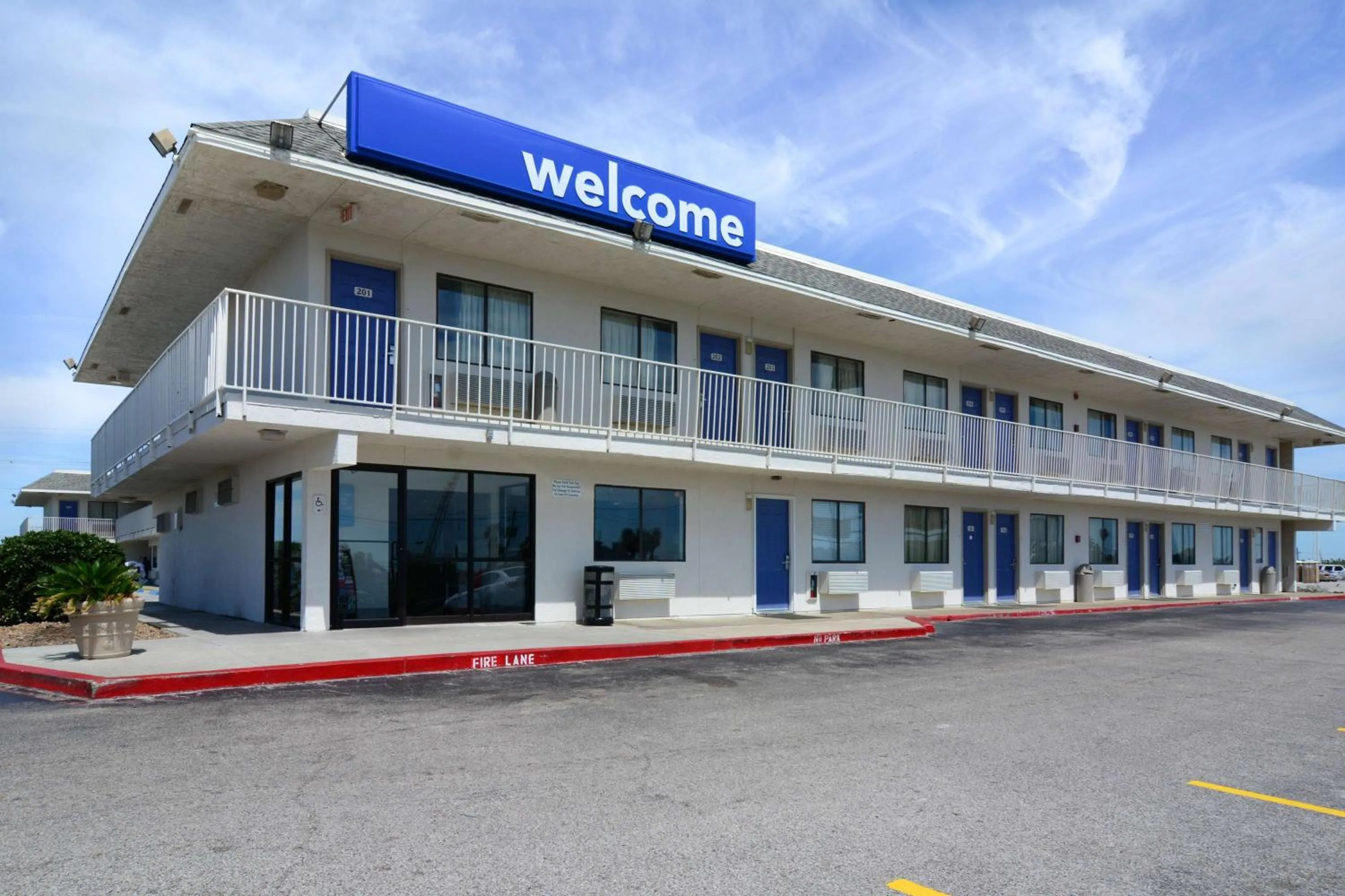 Property building in Motel 6-Galveston, TX