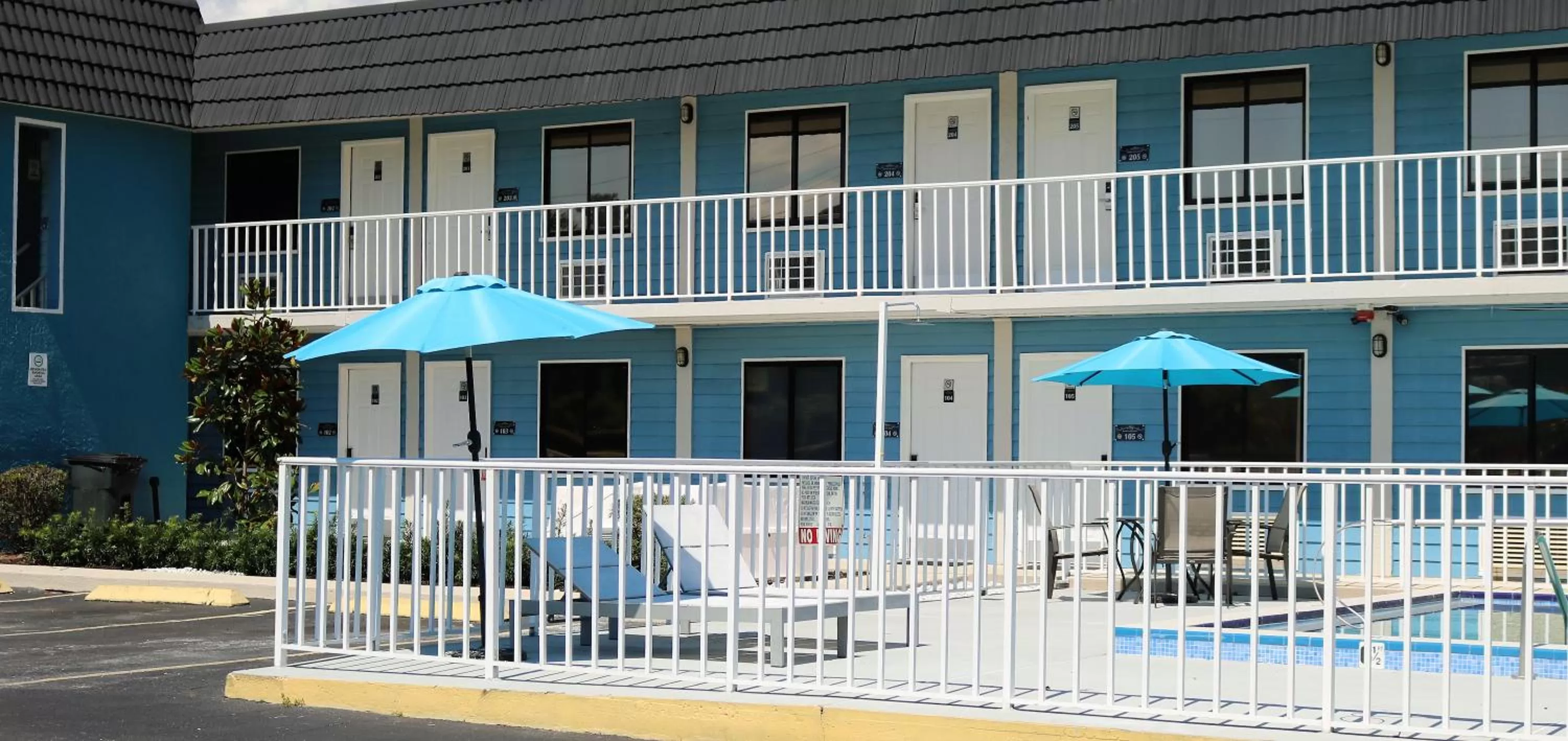 Property building, Swimming Pool in Monte Carlo Inn- Near Disney