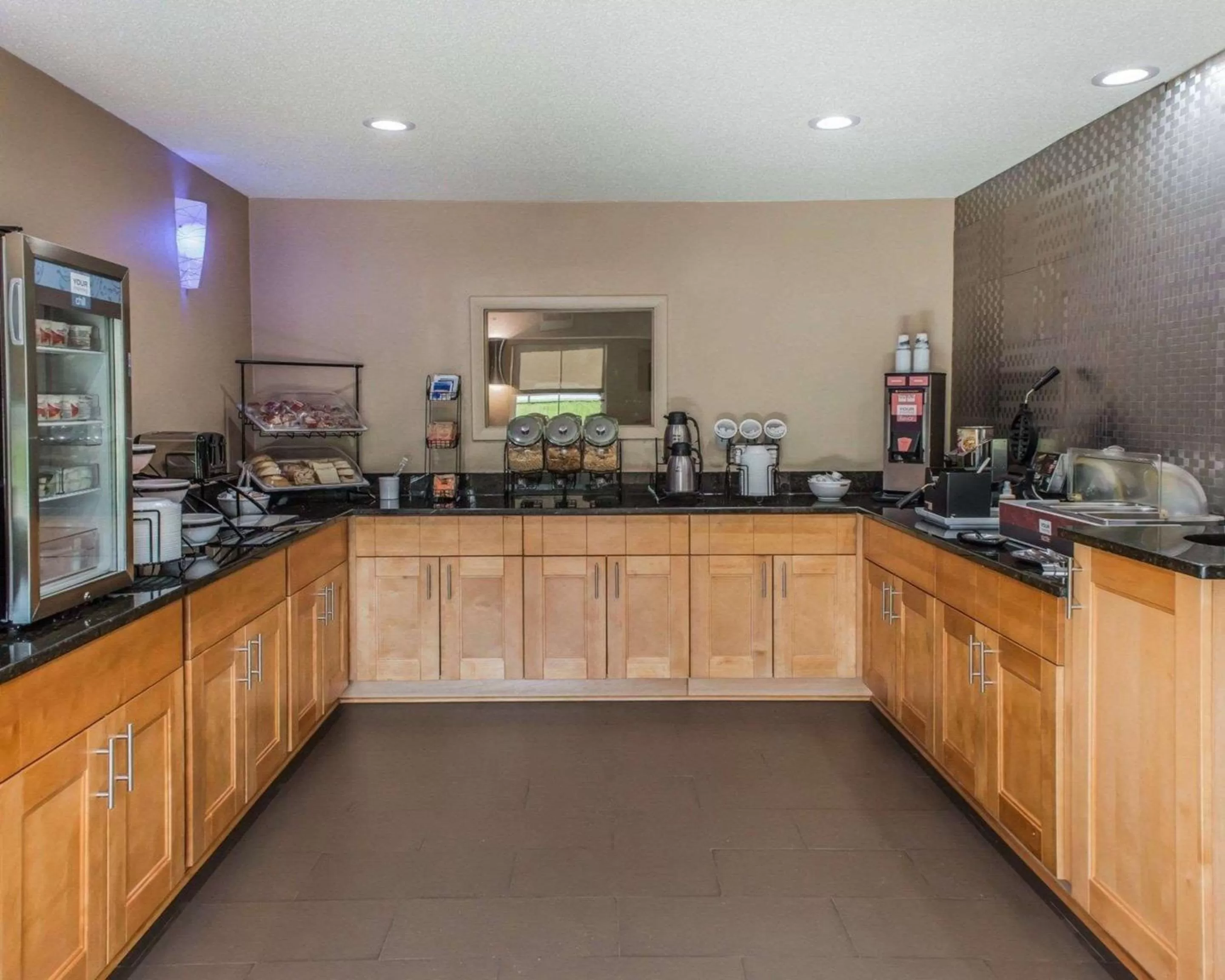 Restaurant/places to eat in Comfort Inn Belle Vernon