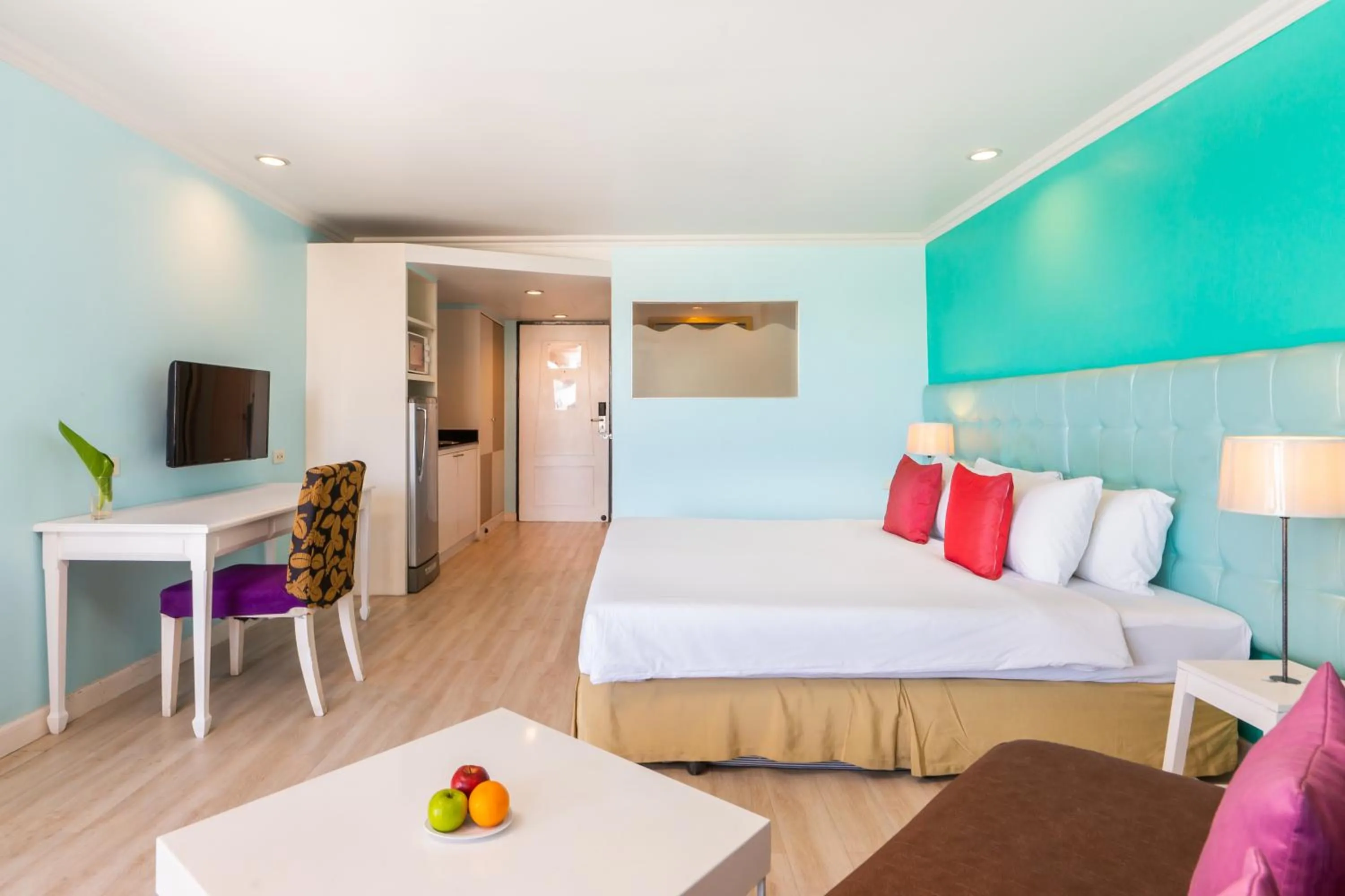 Photo of the whole room, Bed in Bella Villa Metro