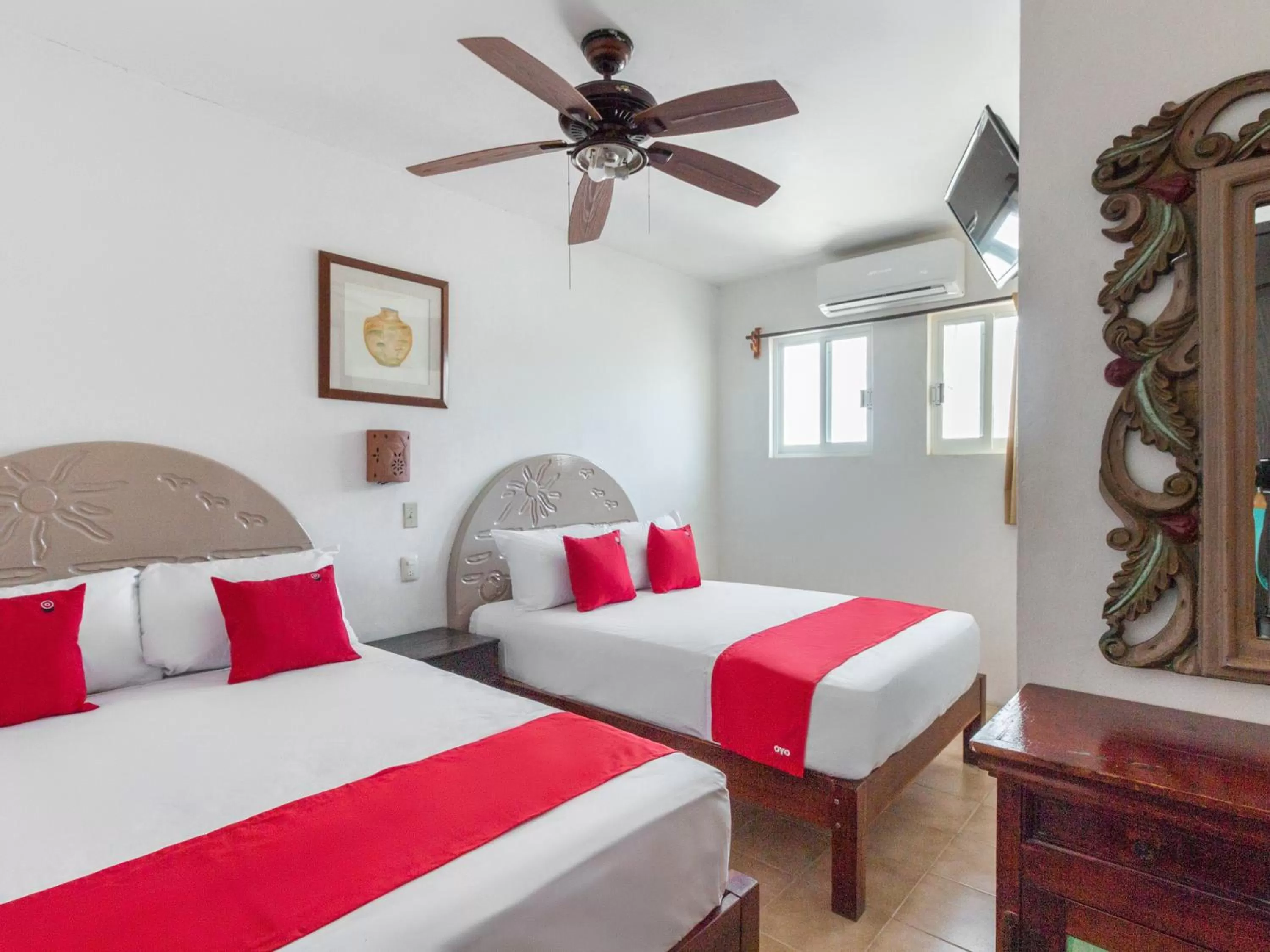 Photo of the whole room, Bed in Hotel Rath