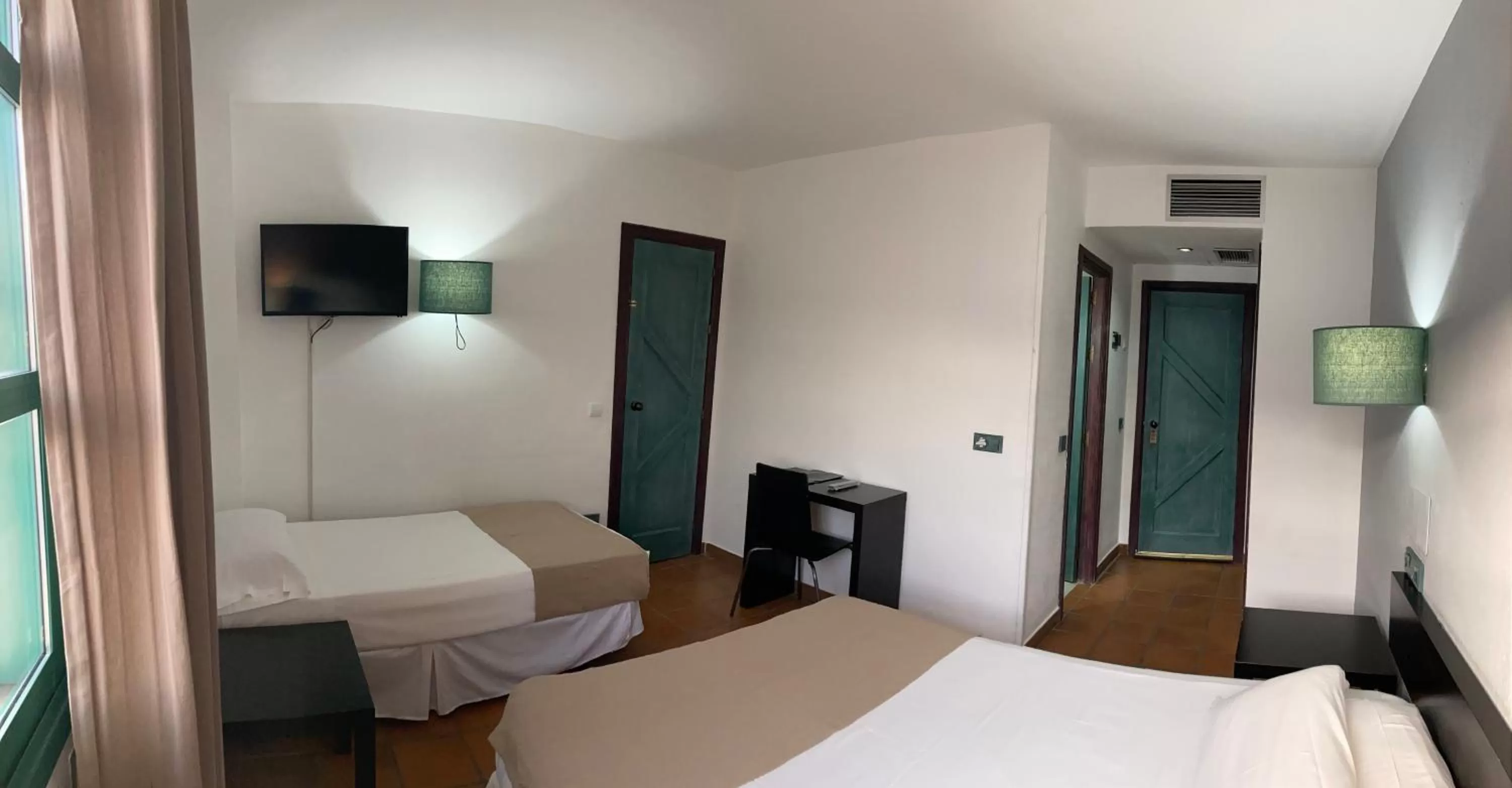 Photo of the whole room in Hotel Almagro